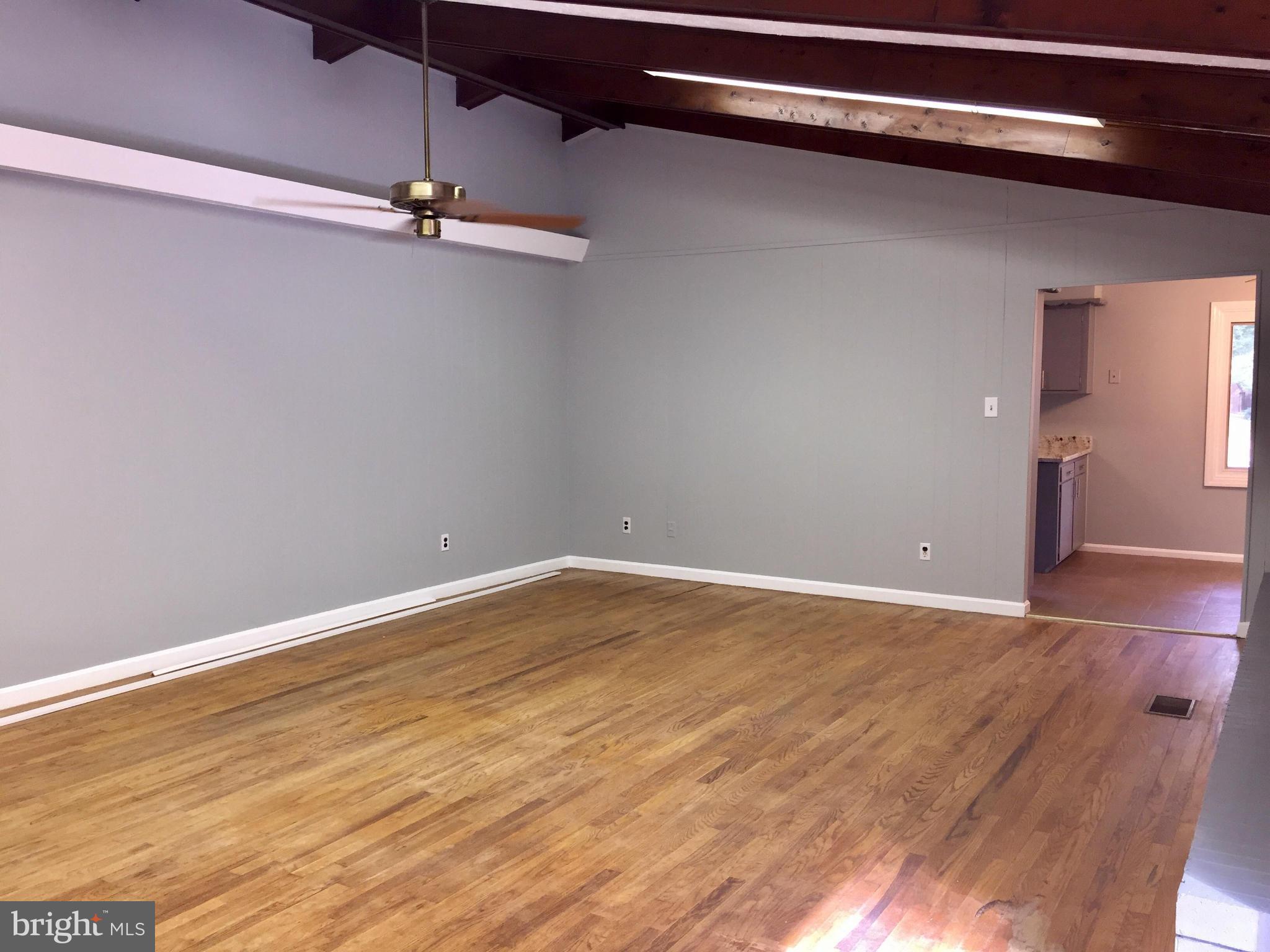 TANTALLON ON THE POTOMAC - Residential Lease