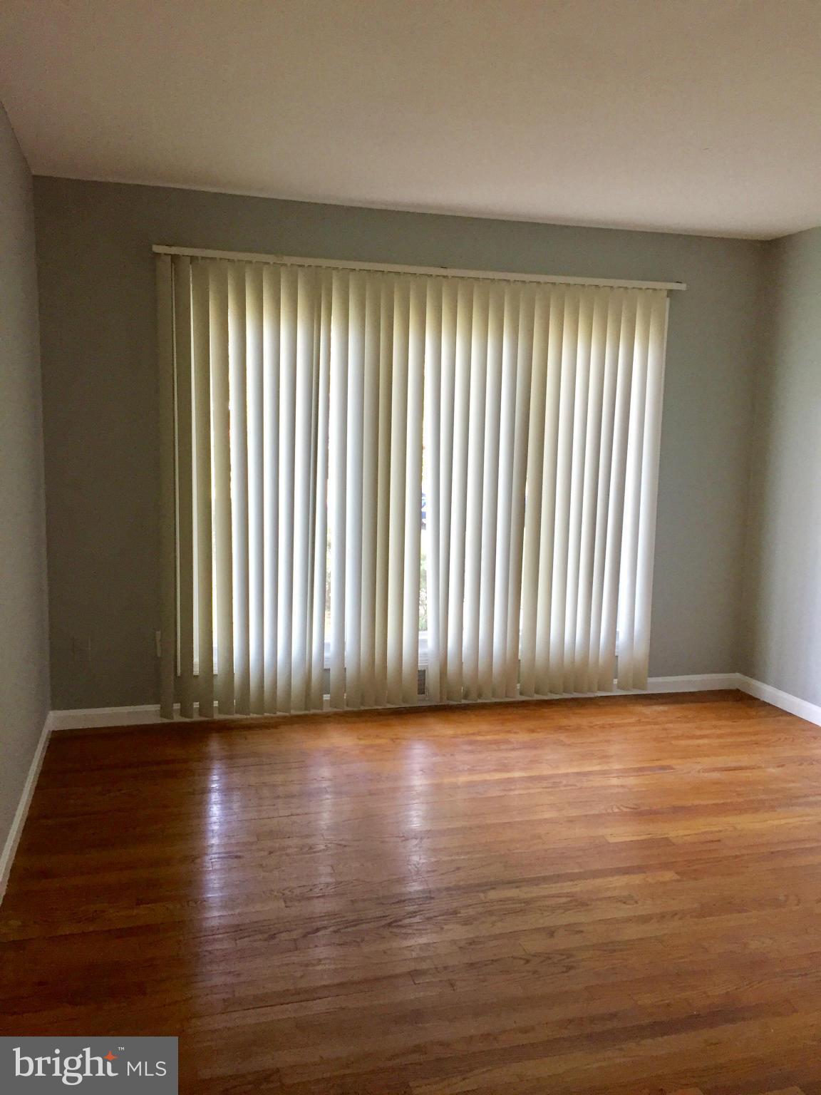 TANTALLON ON THE POTOMAC - Residential Lease