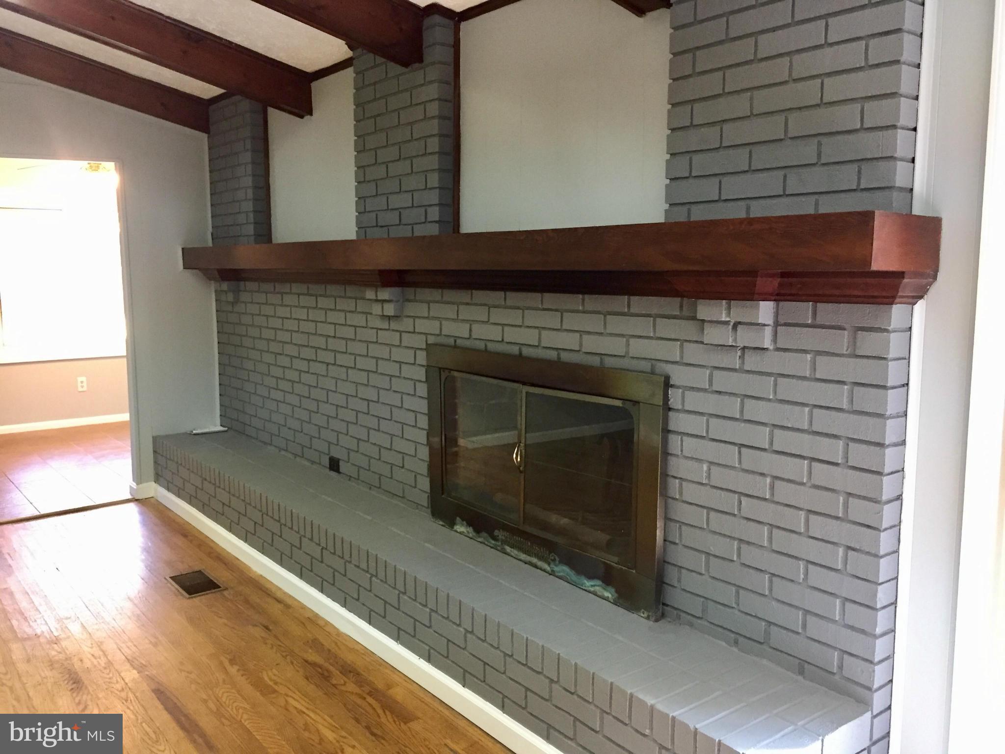 TANTALLON ON THE POTOMAC - Residential Lease