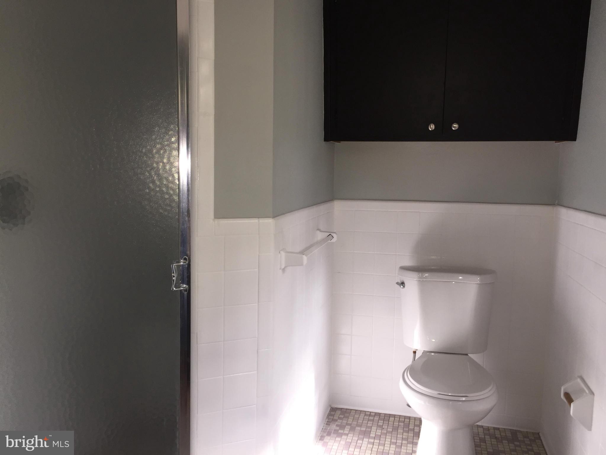 TANTALLON ON THE POTOMAC - Residential Lease