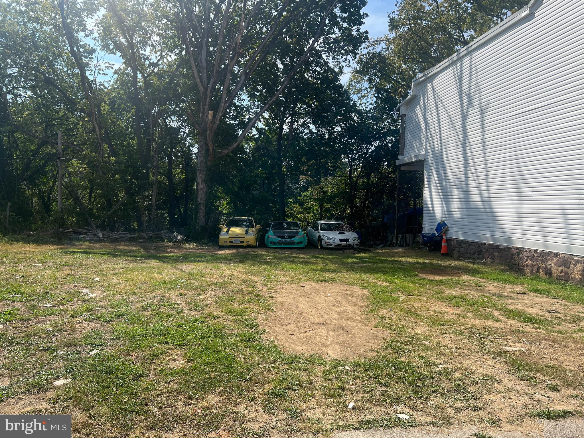 Vacant Lot(s) for Sale. Can be sold with adjoining lots 1187, 1193, 1195, 1197, 1199, 1201, 1203, and 1205.