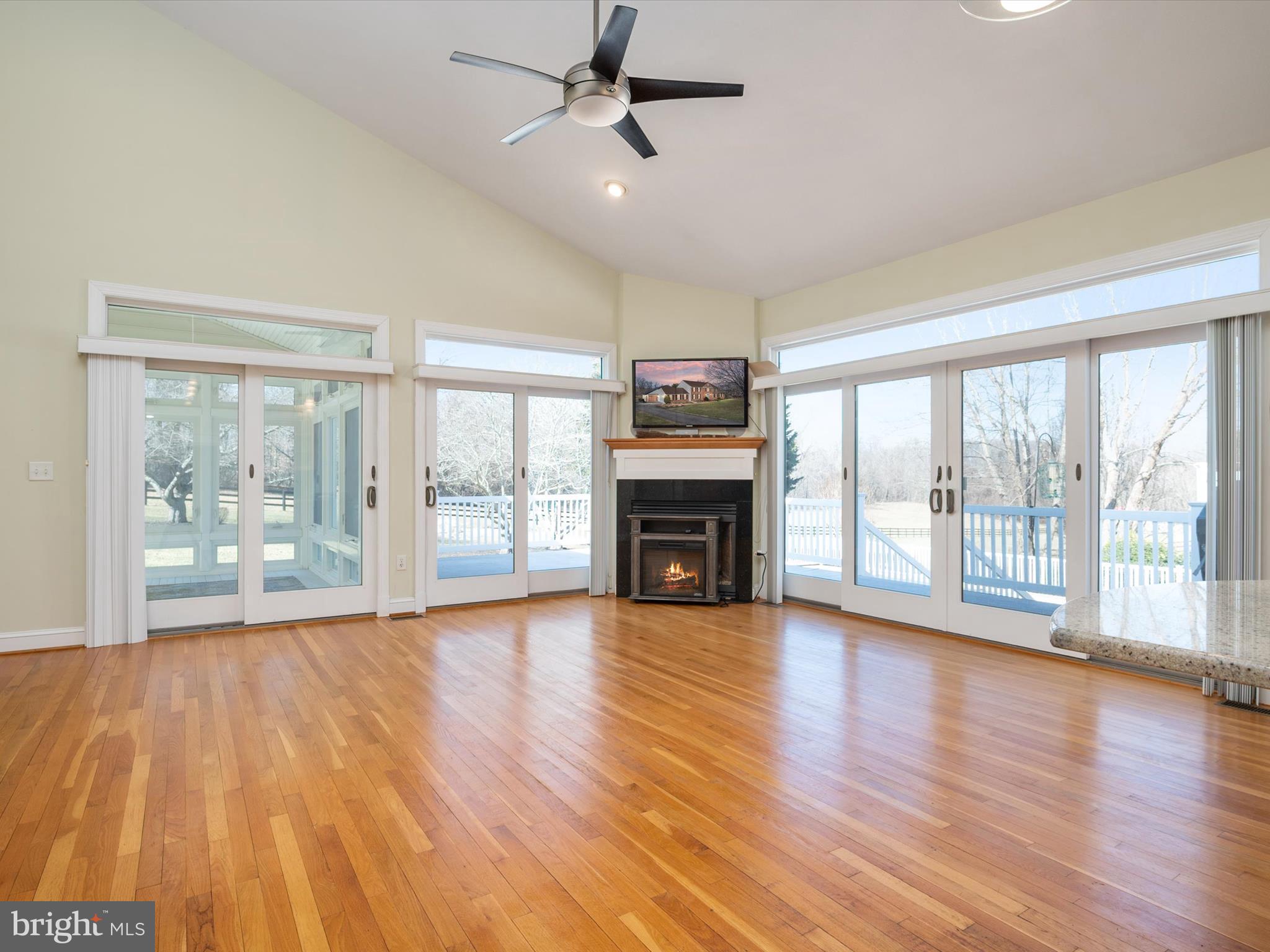 WINDSOR FARM - Residential