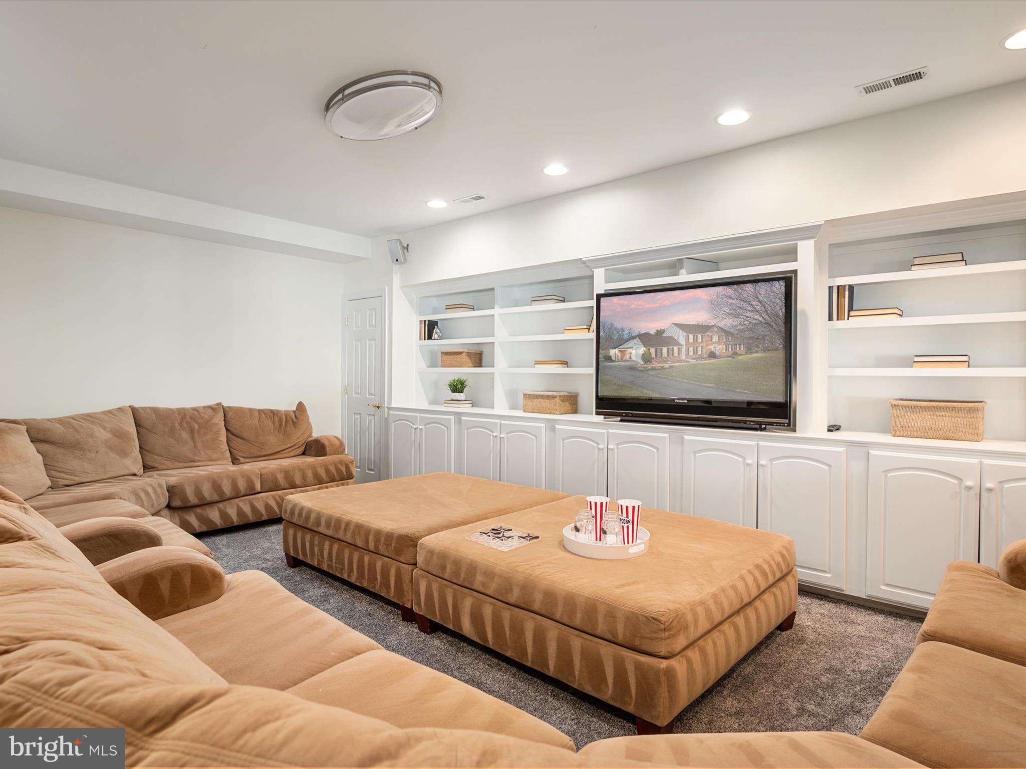 WINDSOR FARM - Residential