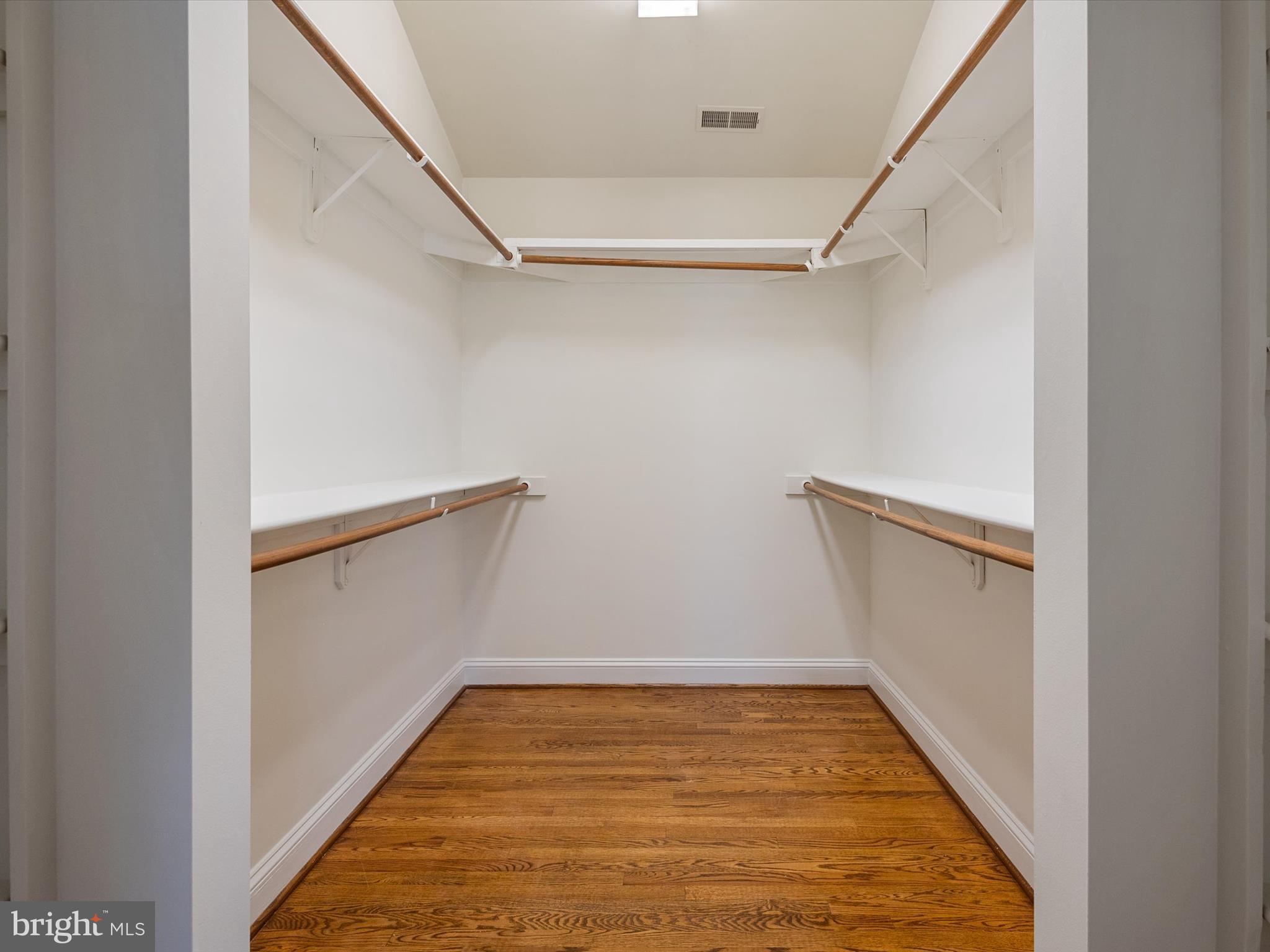 WINDSOR FARM - Residential