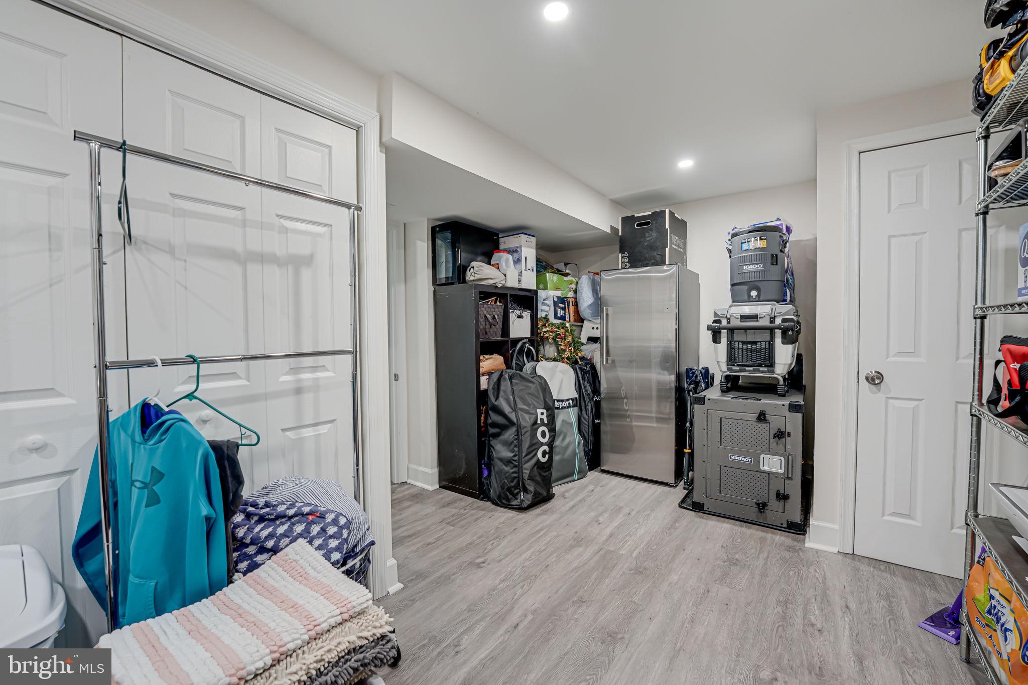 MONTCLAIR - Residential