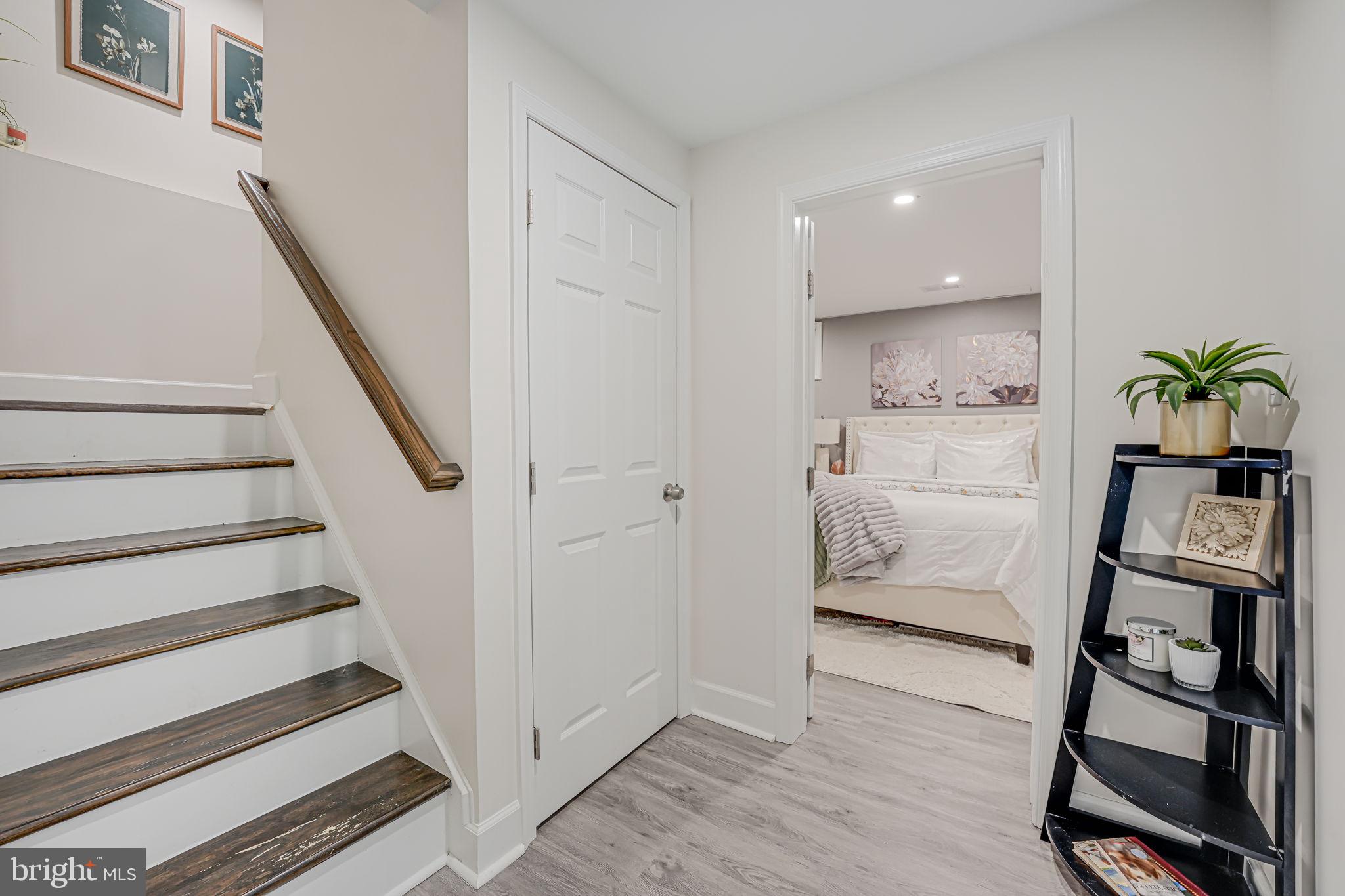 MONTCLAIR - Residential