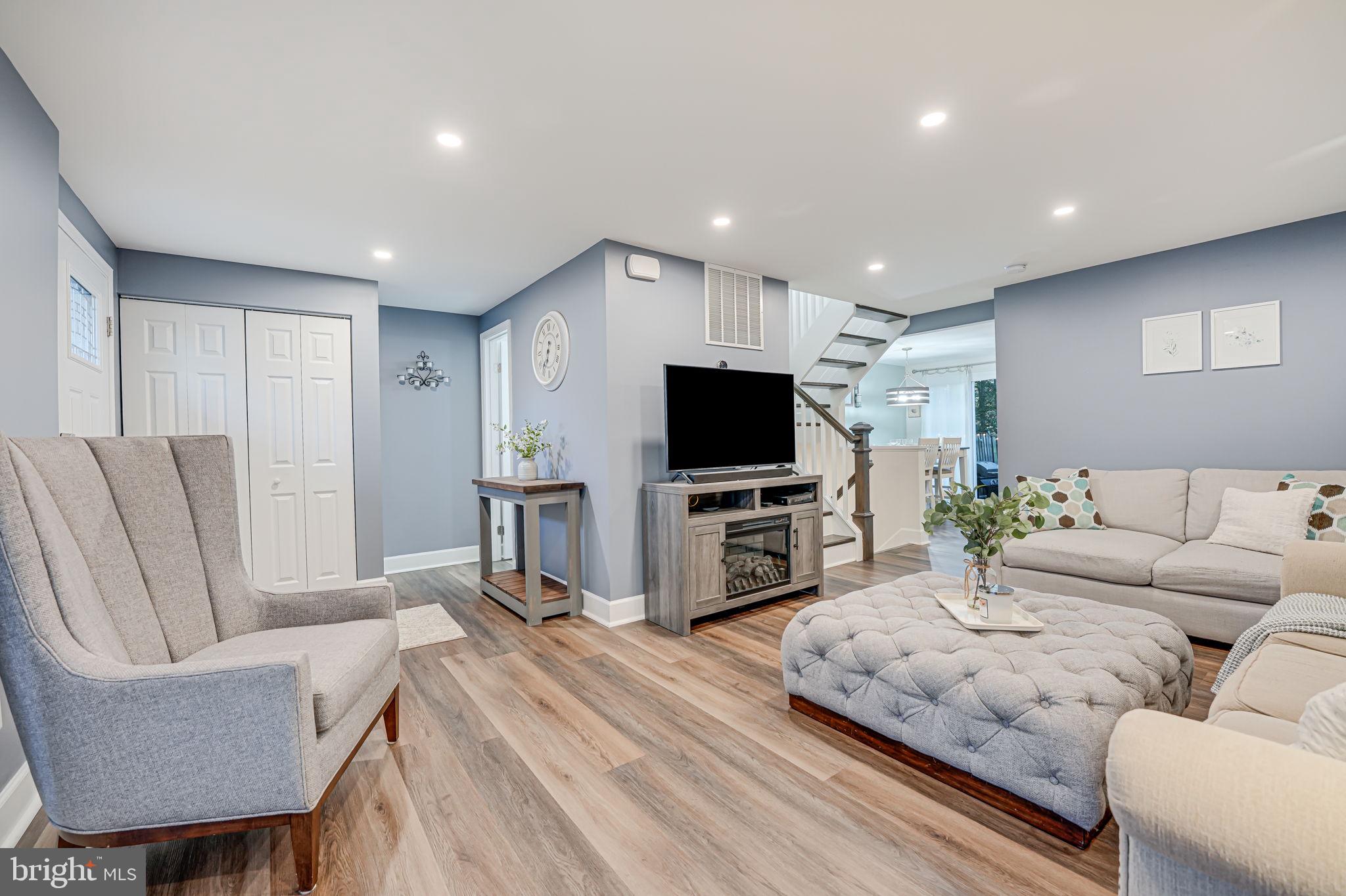 MONTCLAIR - Residential