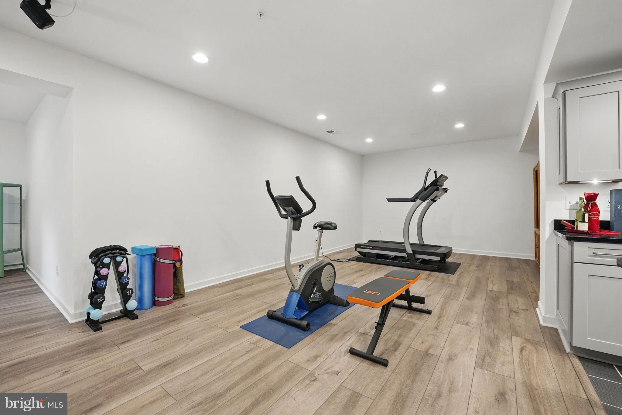 POTOMAC SHORES - Residential