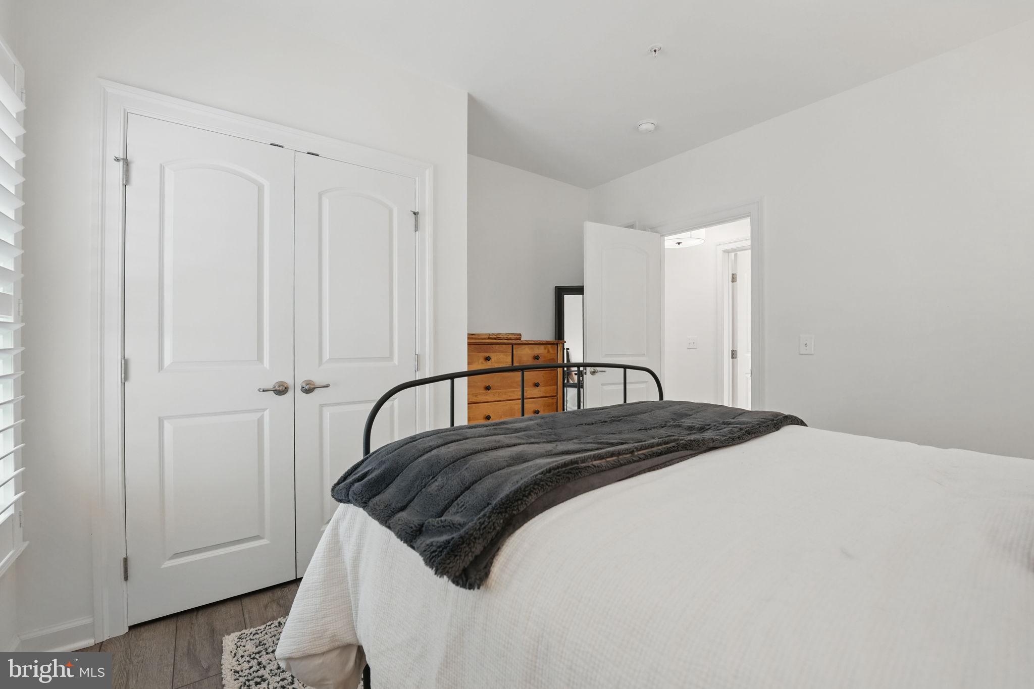 POTOMAC SHORES - Residential