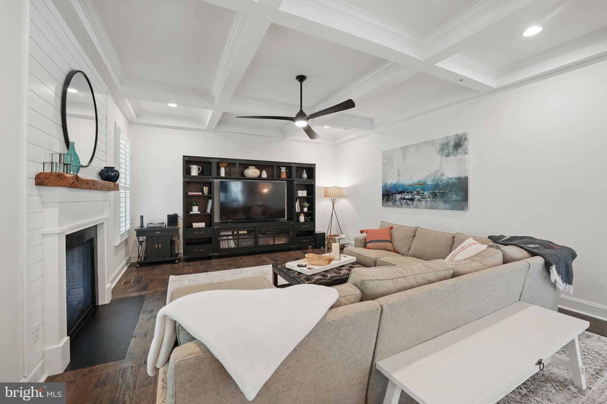 POTOMAC SHORES - Residential