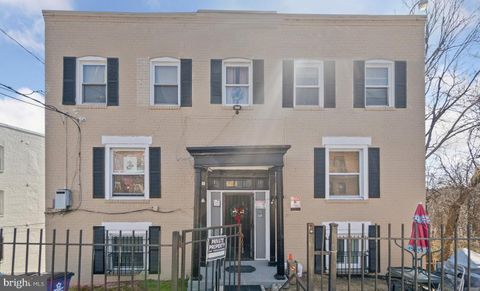3162 BUENA VISTA TERRACE SE WASHINGTON DC 20020