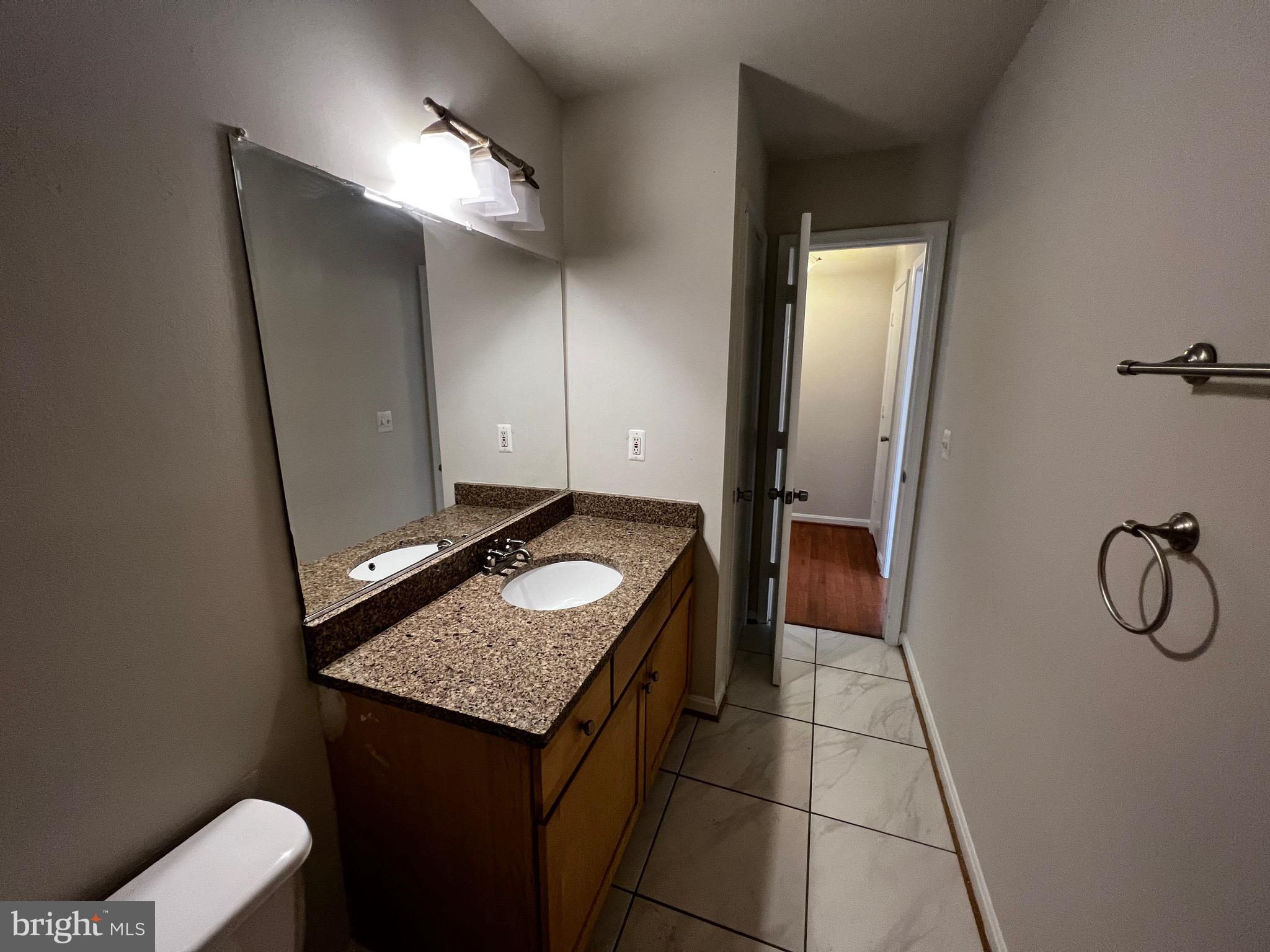 KINGS MILL - Residential Lease