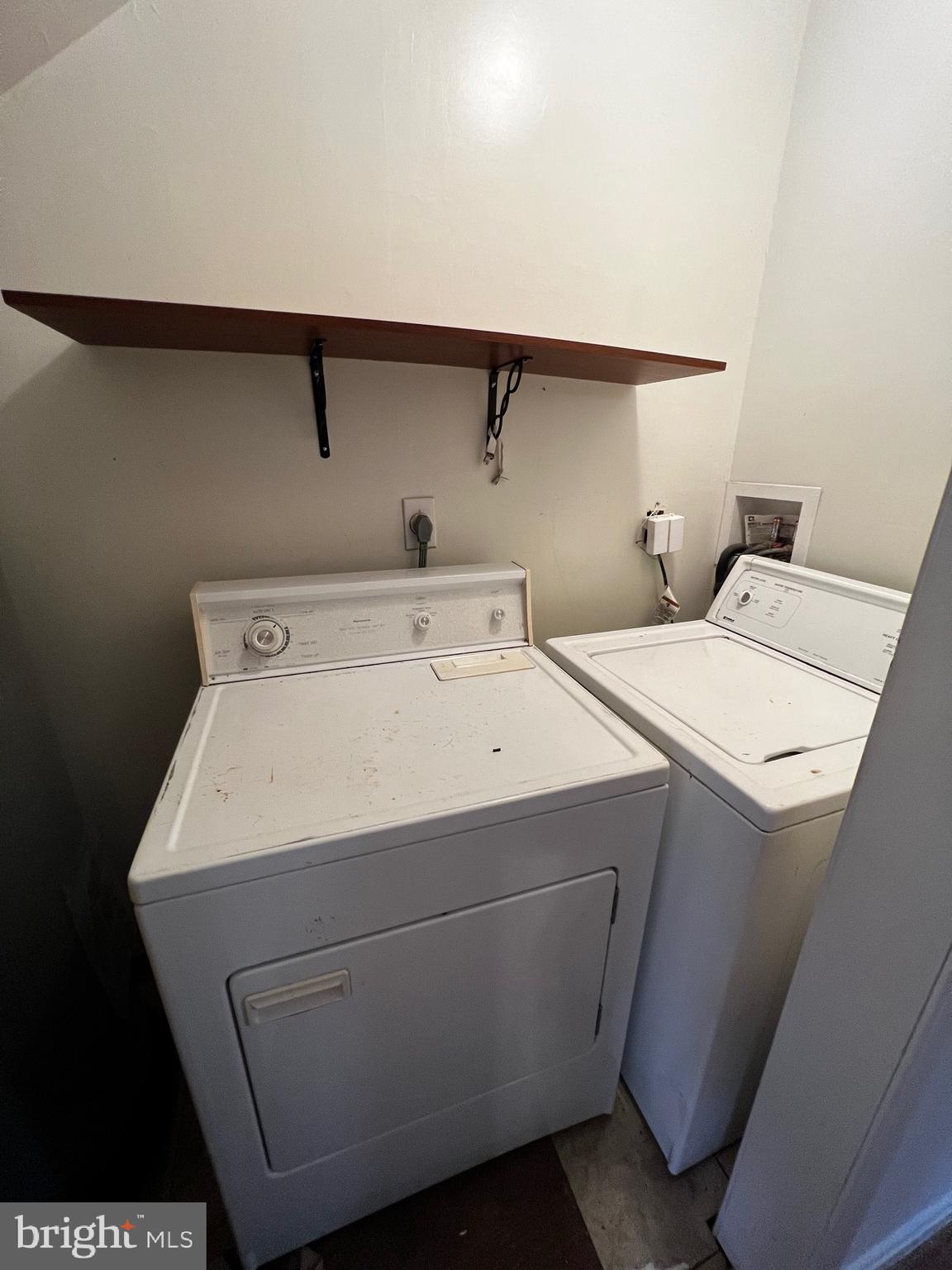 KINGS MILL - Residential Lease