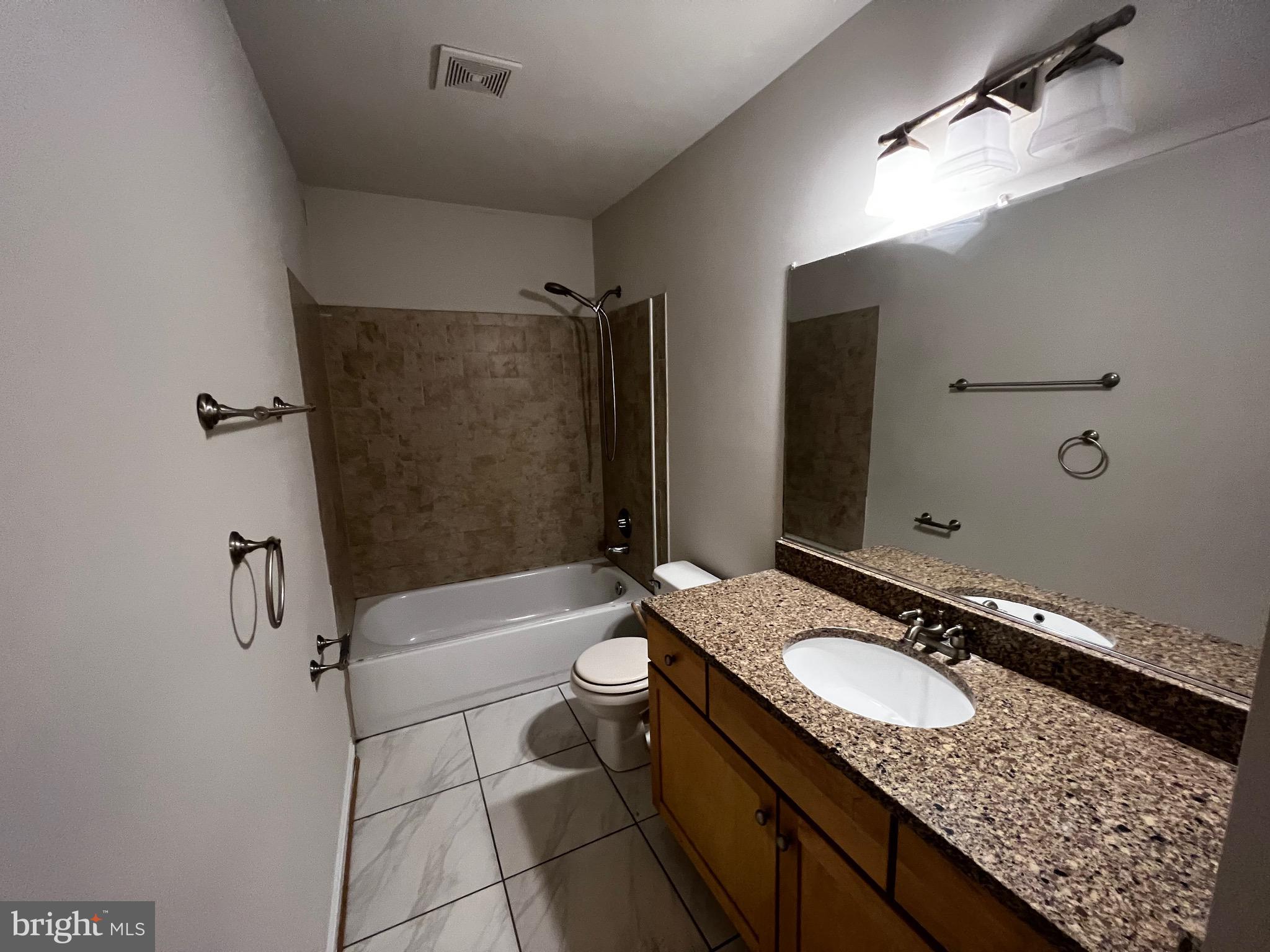 KINGS MILL - Residential Lease