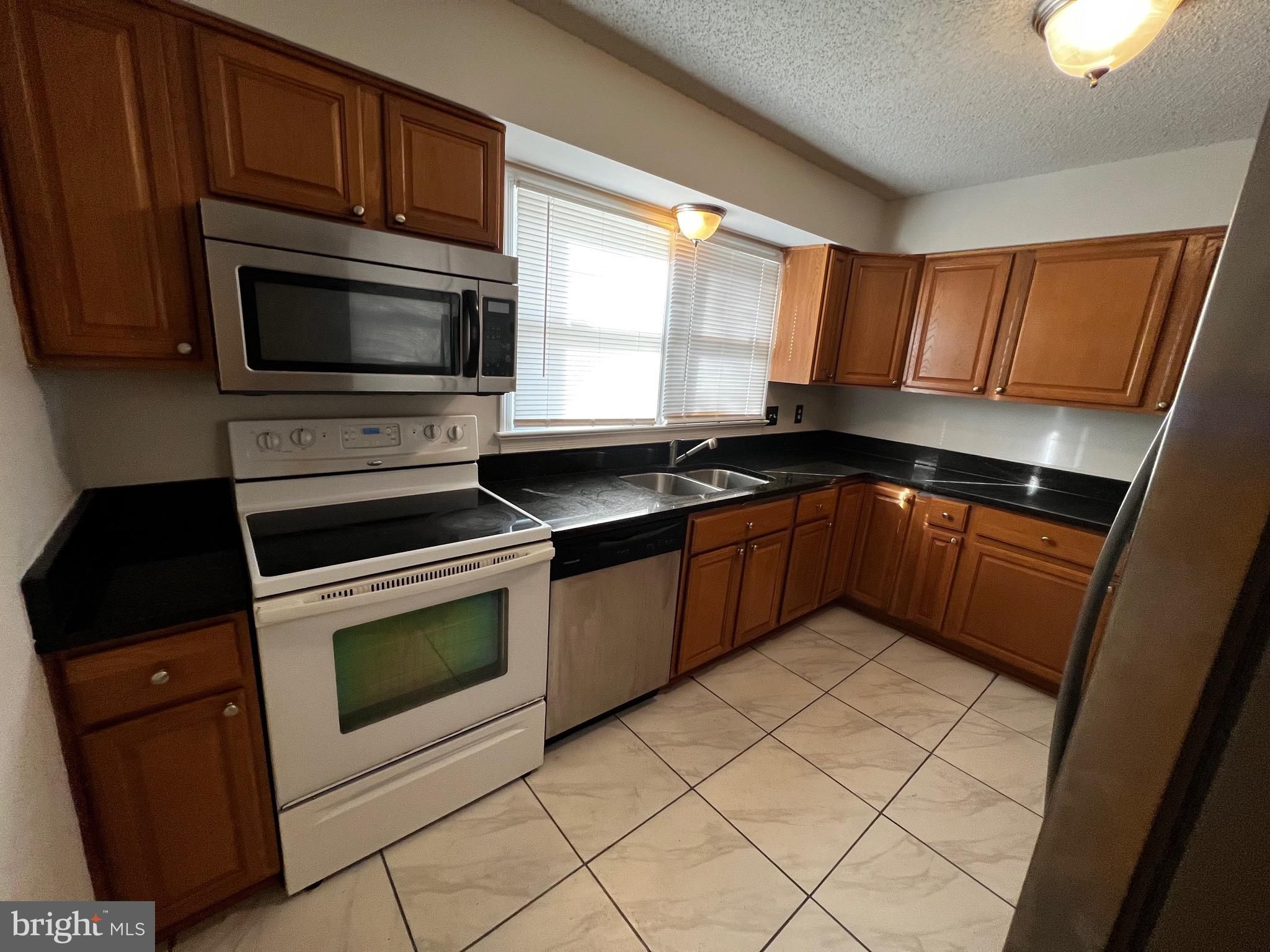 KINGS MILL - Residential Lease