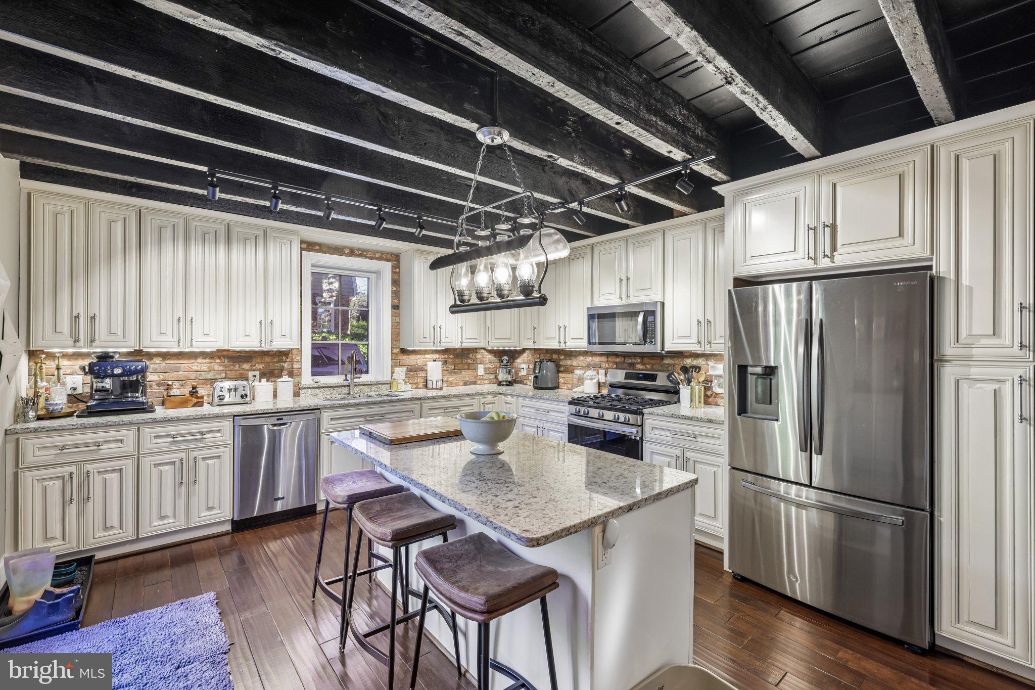 3409 KING WILLIAM DRIVE
