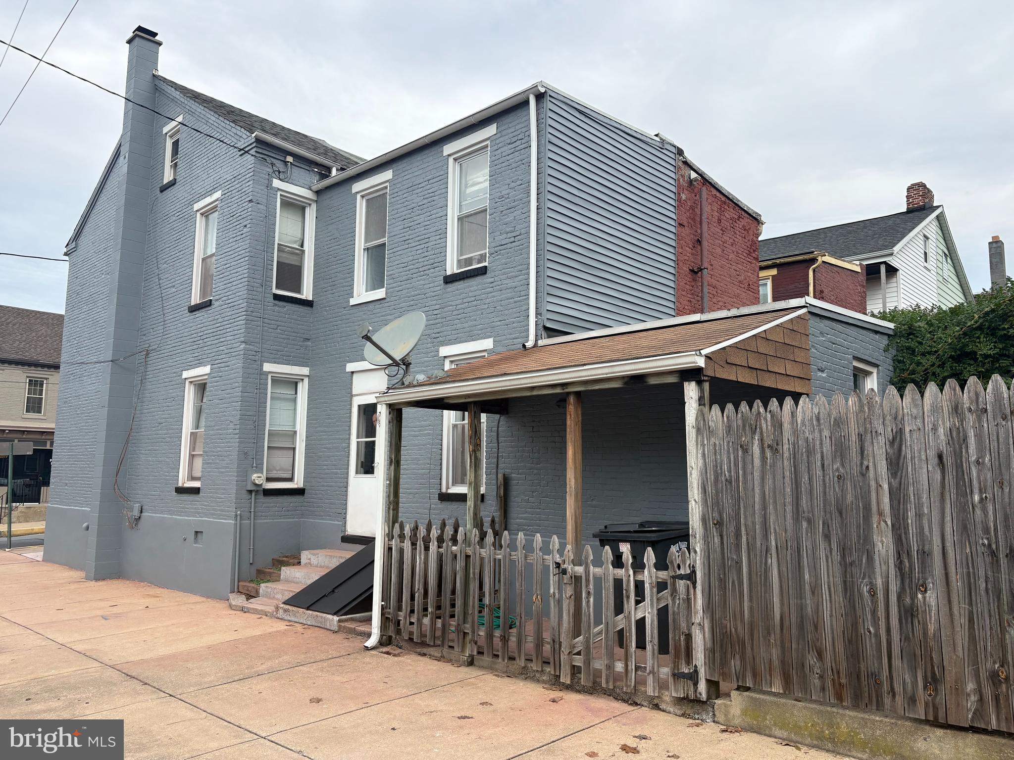 300 PERRY STREET