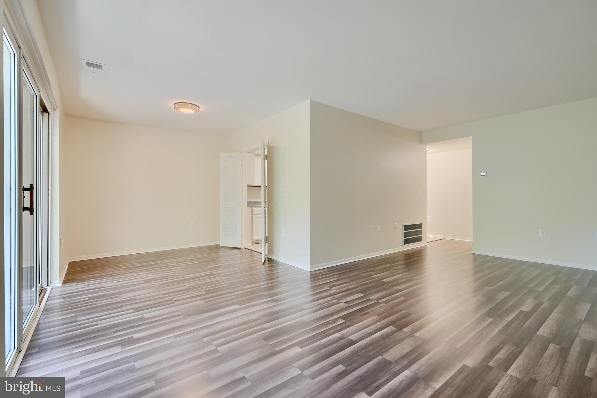 DUNN'S GROVE - Residential