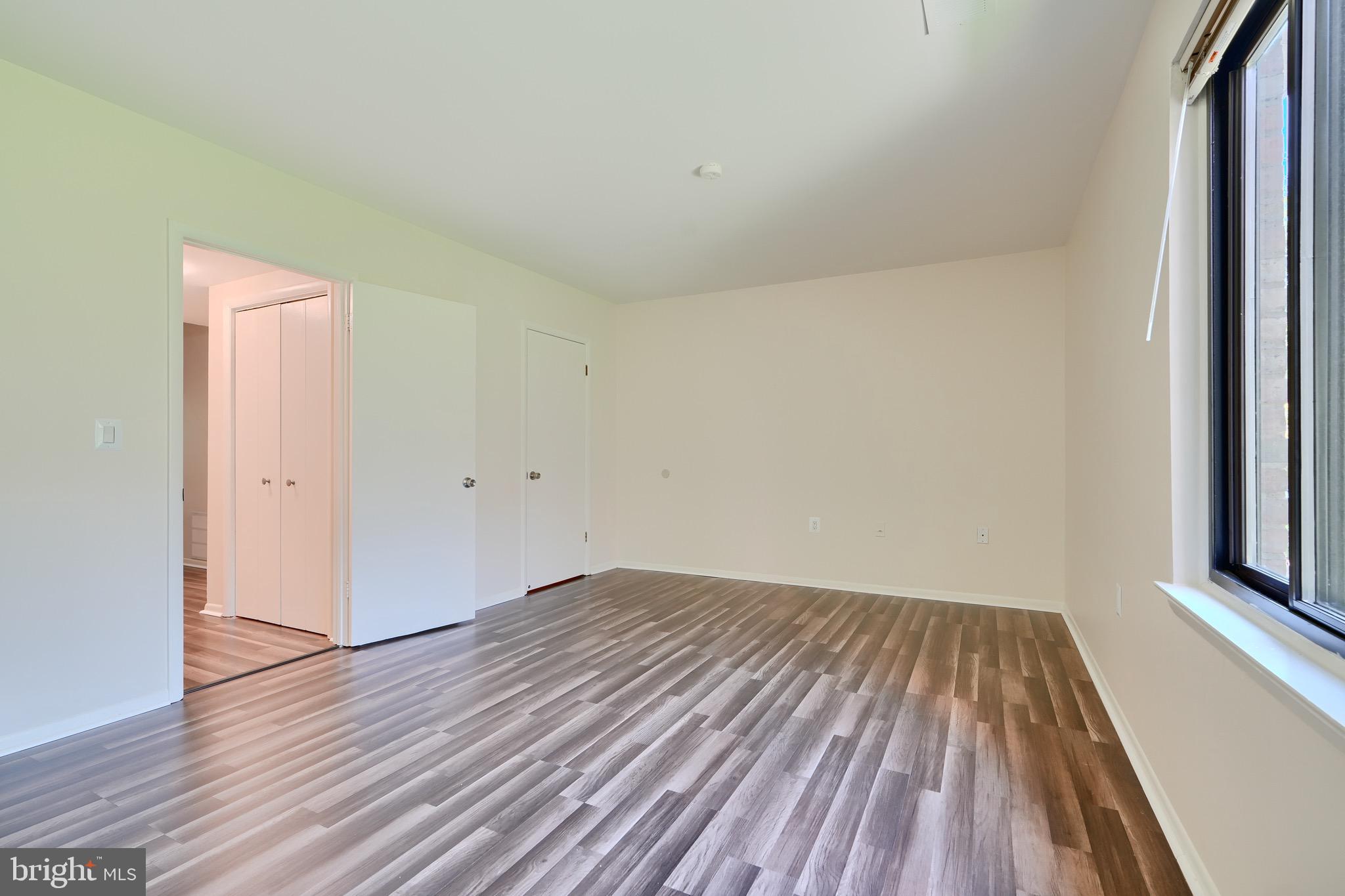 DUNN'S GROVE - Residential