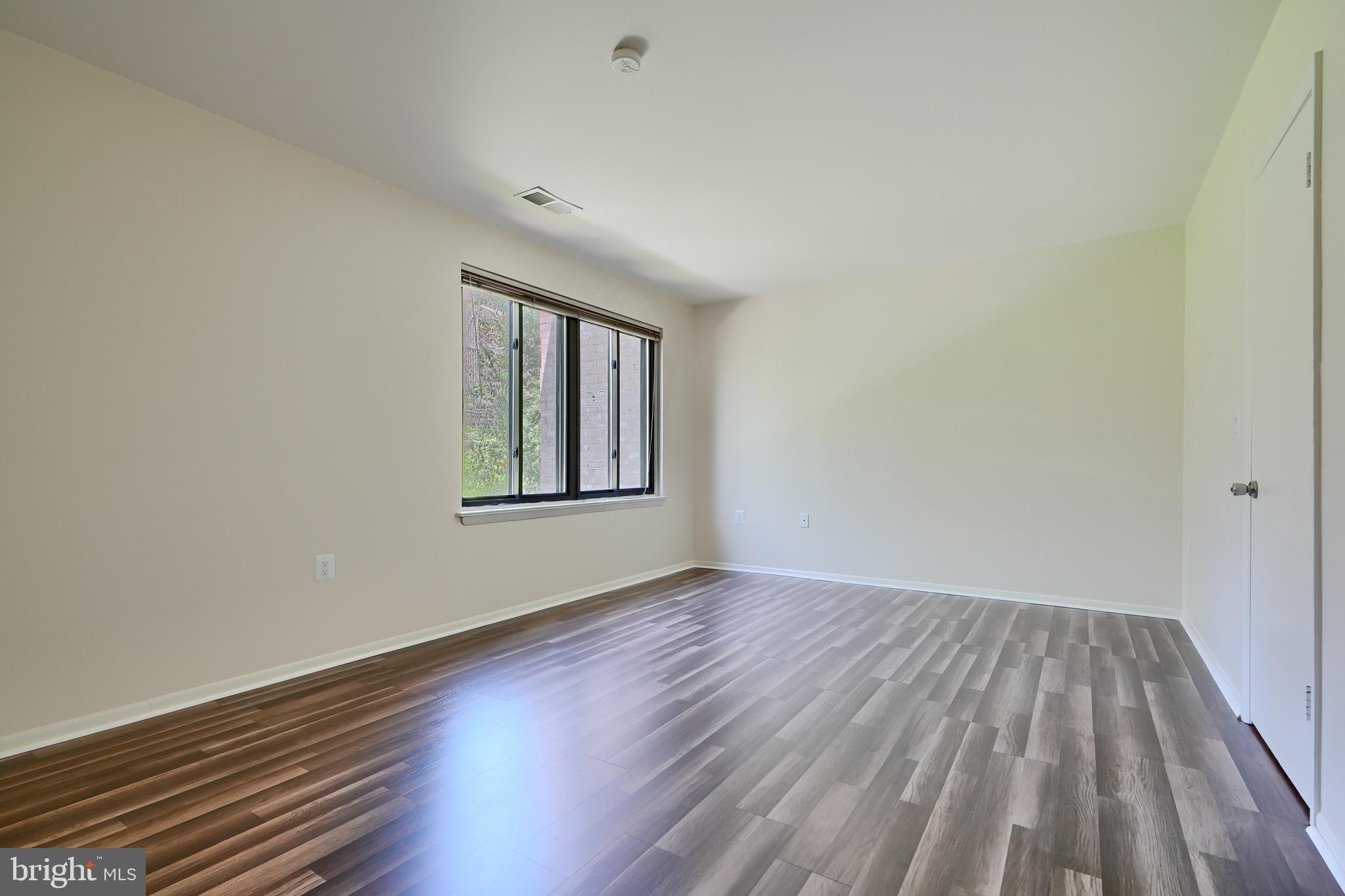 DUNN'S GROVE - Residential