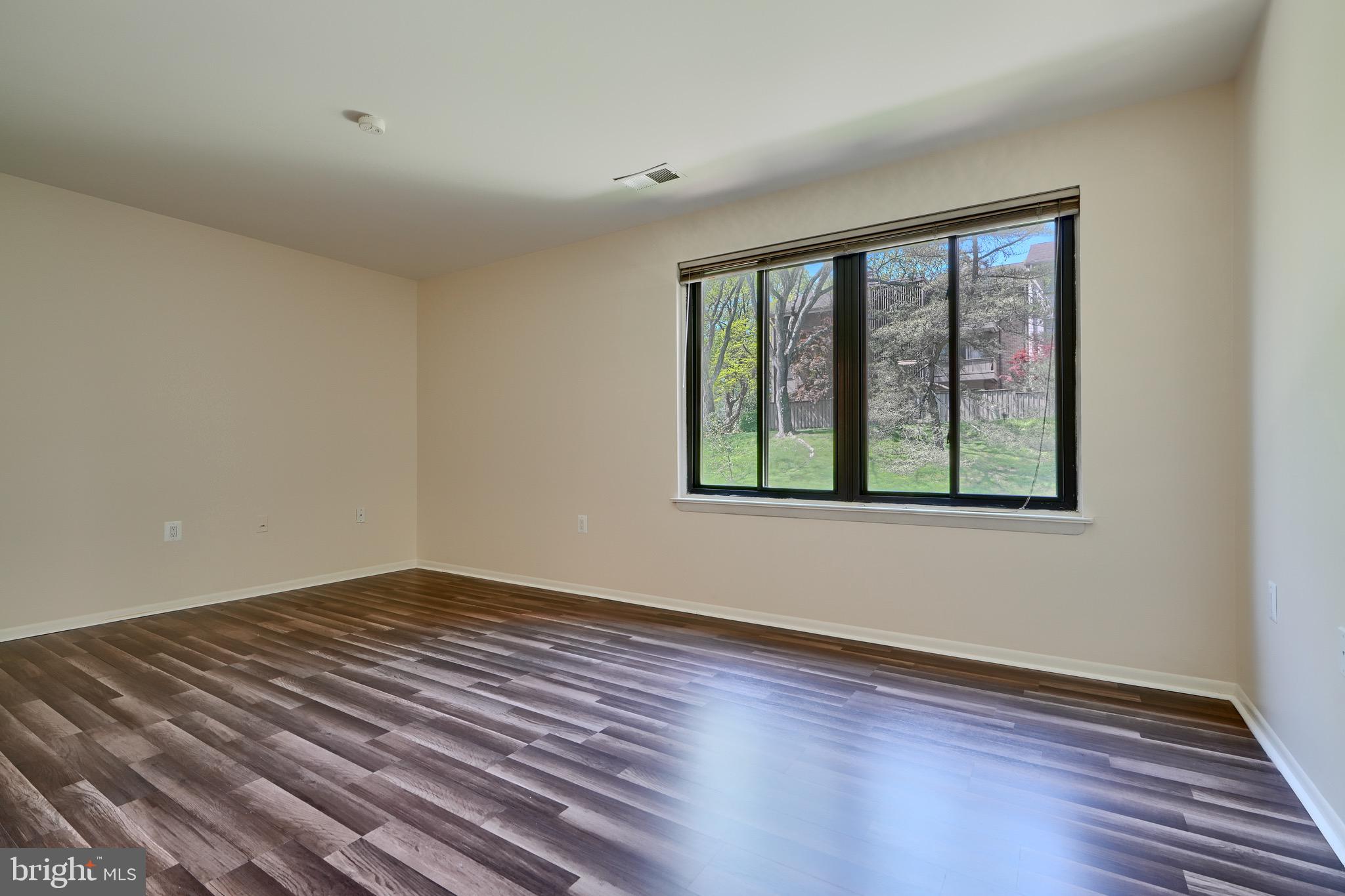 DUNN'S GROVE - Residential