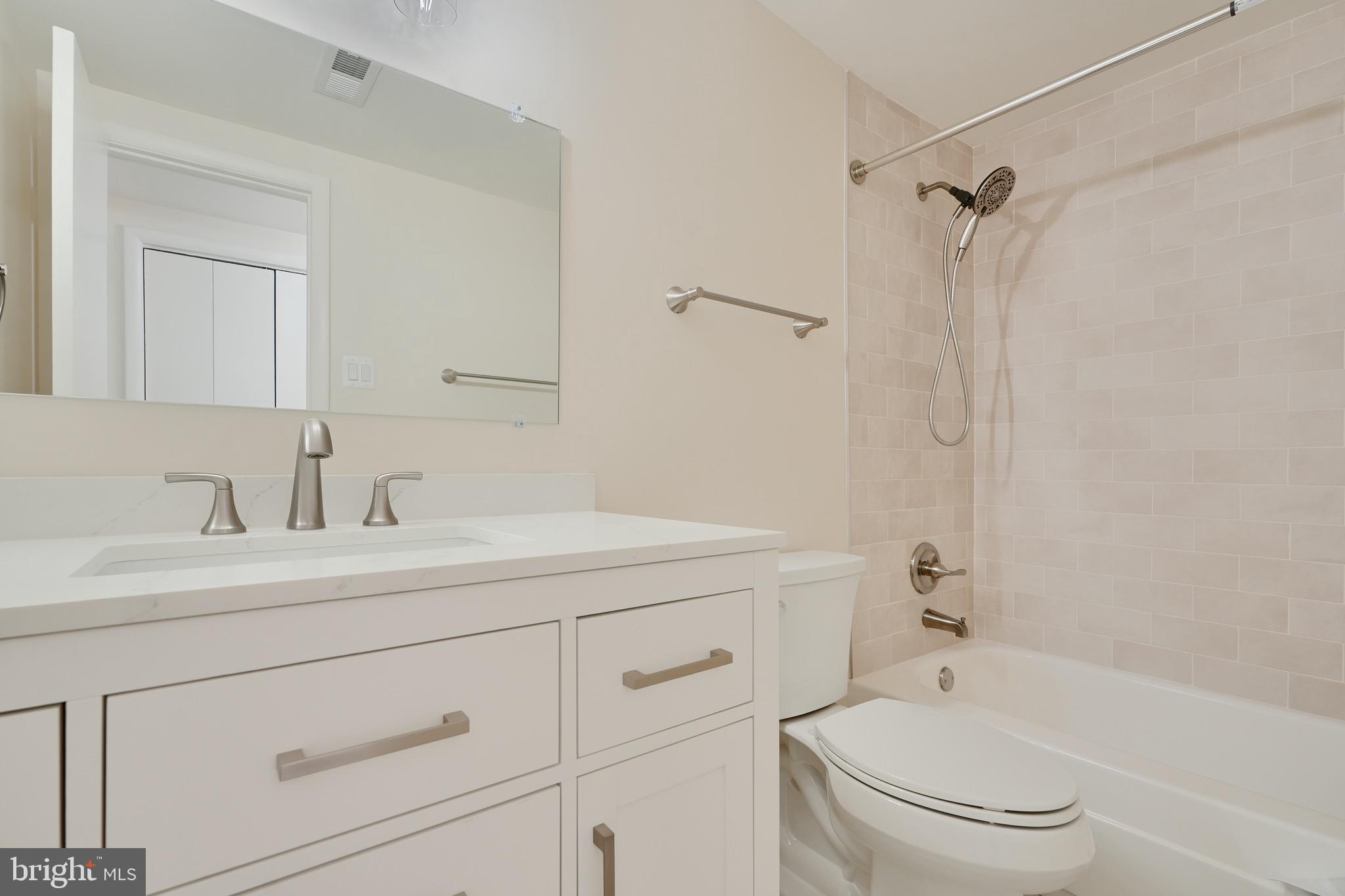 DUNN'S GROVE - Residential