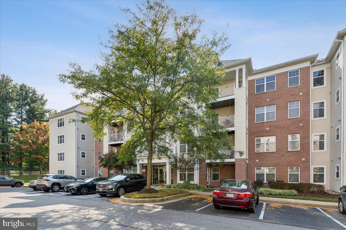 4550 CHAUCER WAY 104
