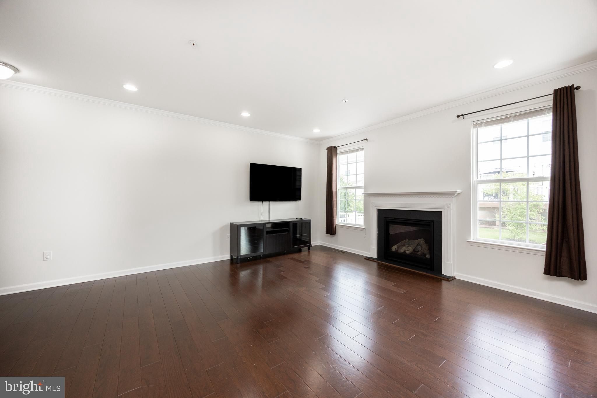 PROVIDENCE CORNER - Residential Lease