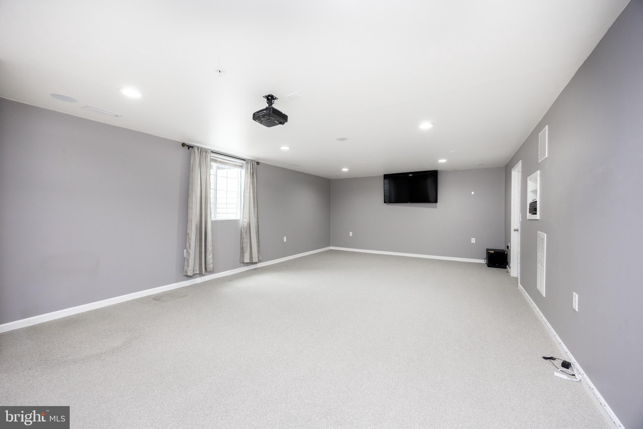 PROVIDENCE CORNER - Residential Lease