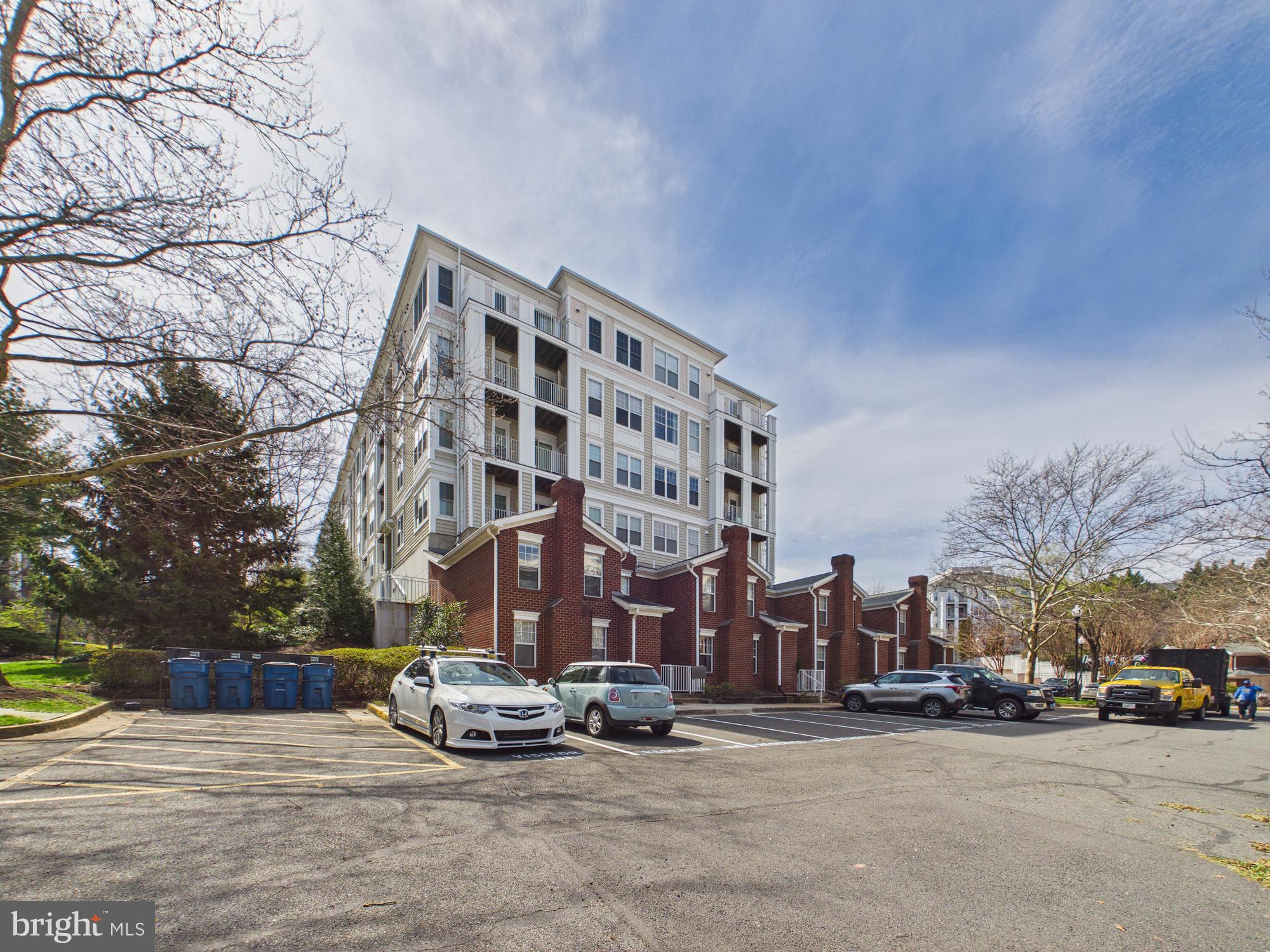 LILLIAN COURT AT TYSONS 11 - Residential