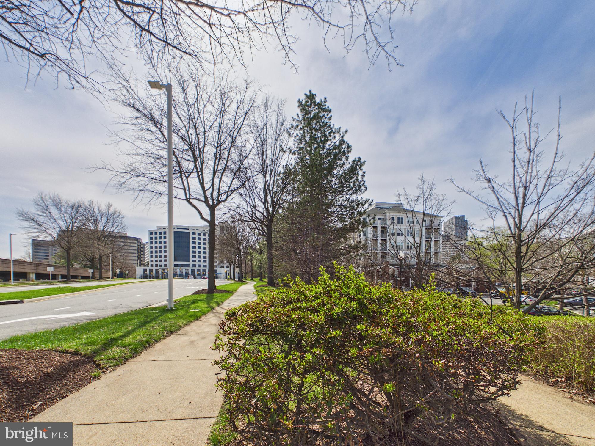 LILLIAN COURT AT TYSONS 11 - Residential