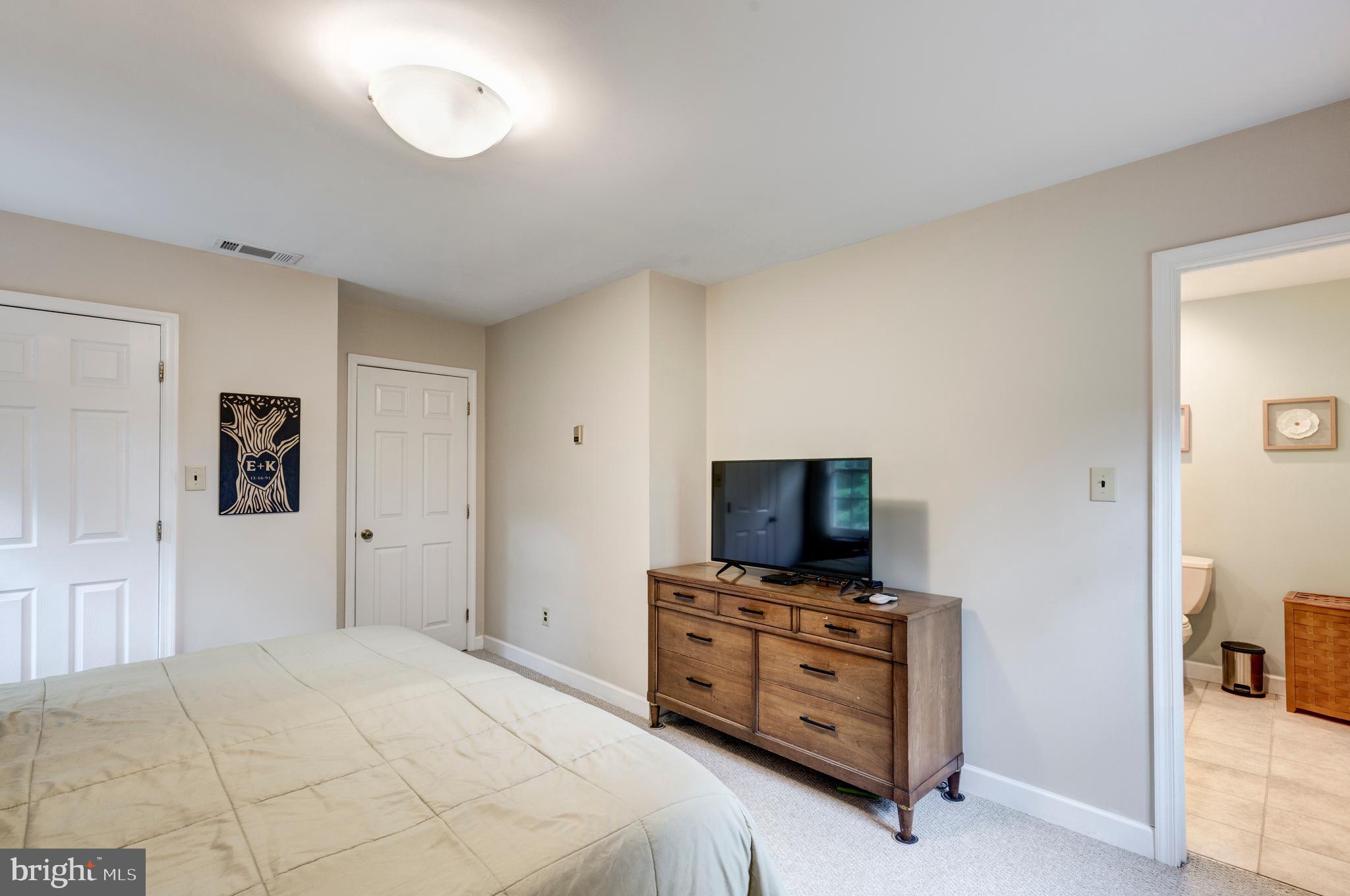 HAMPSTEAD - Residential