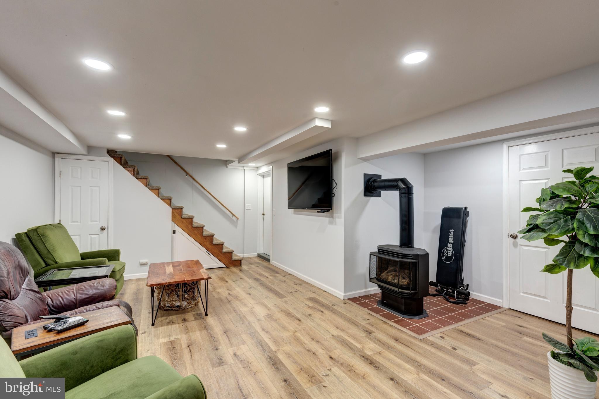 HAMPSTEAD - Residential