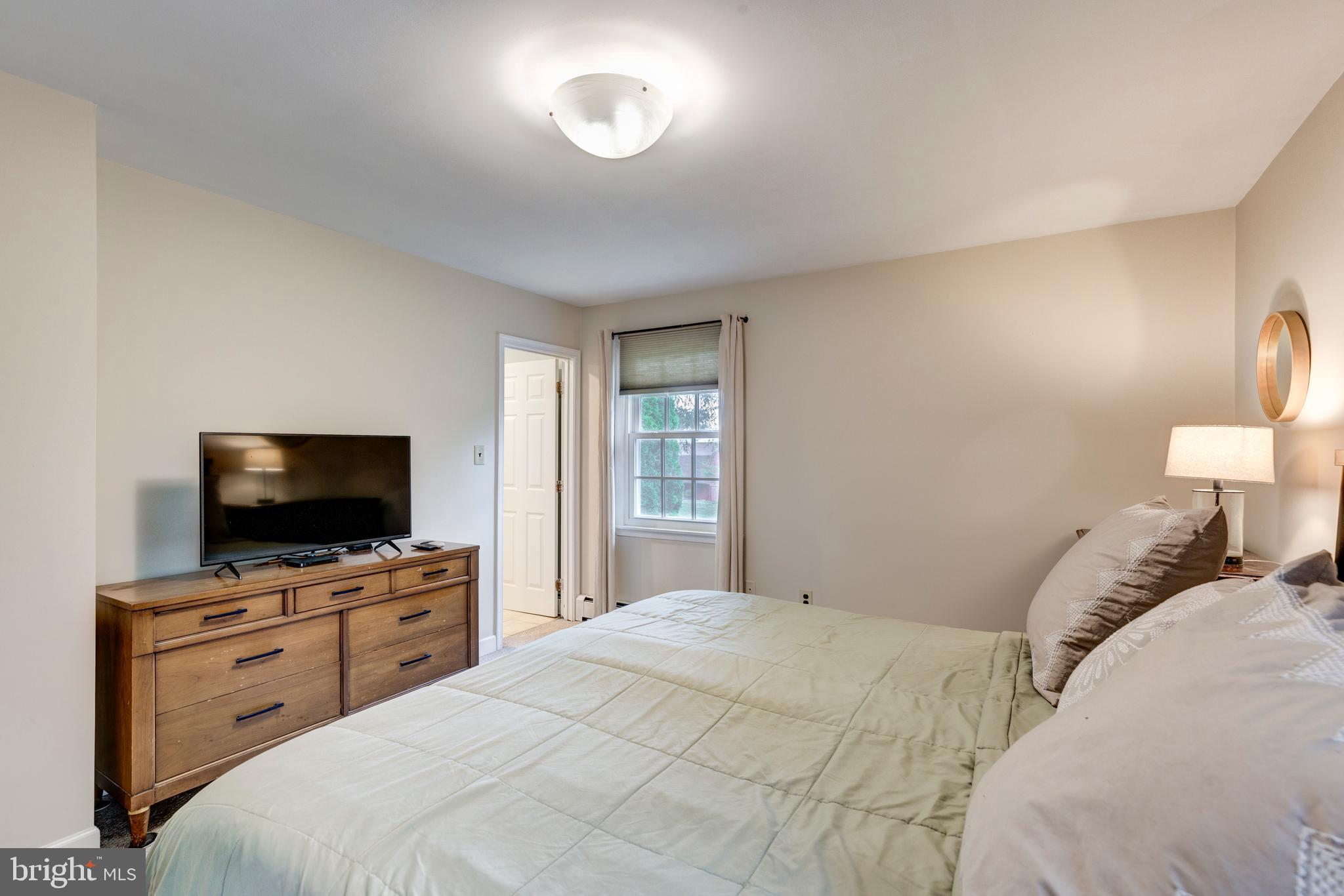 HAMPSTEAD - Residential