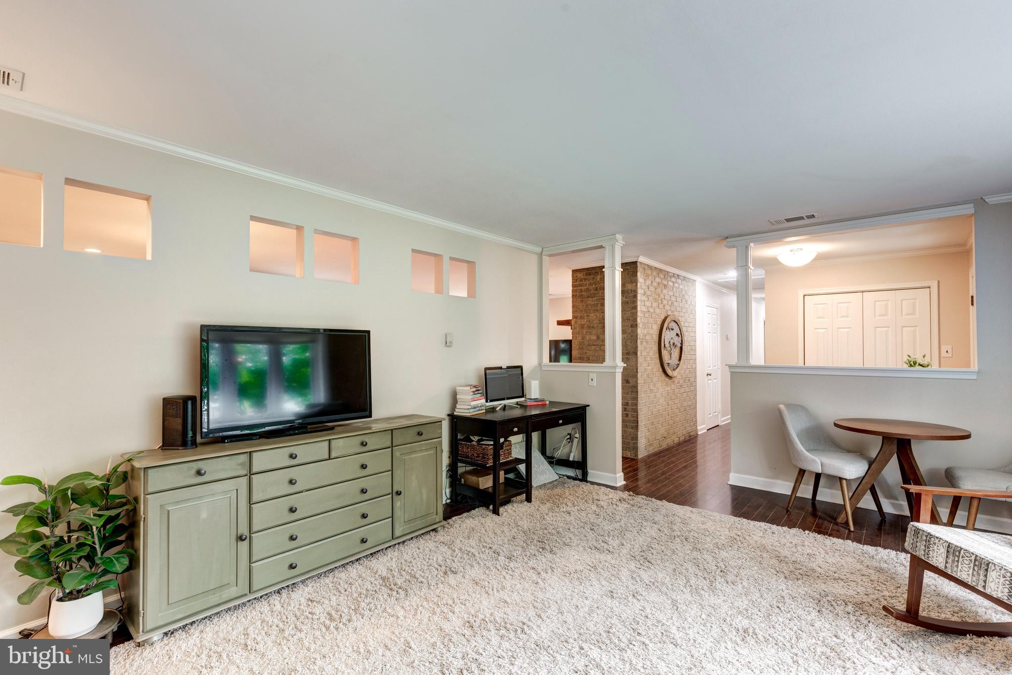 HAMPSTEAD - Residential