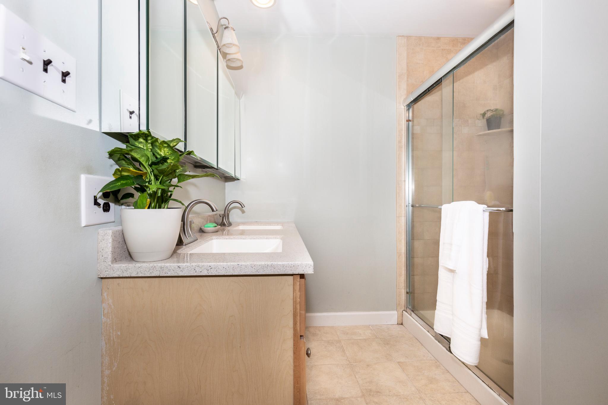 HAMPSTEAD - Residential