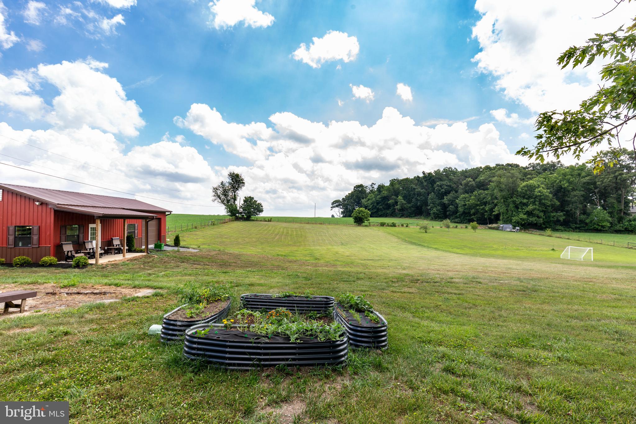 HAMPSTEAD - Residential