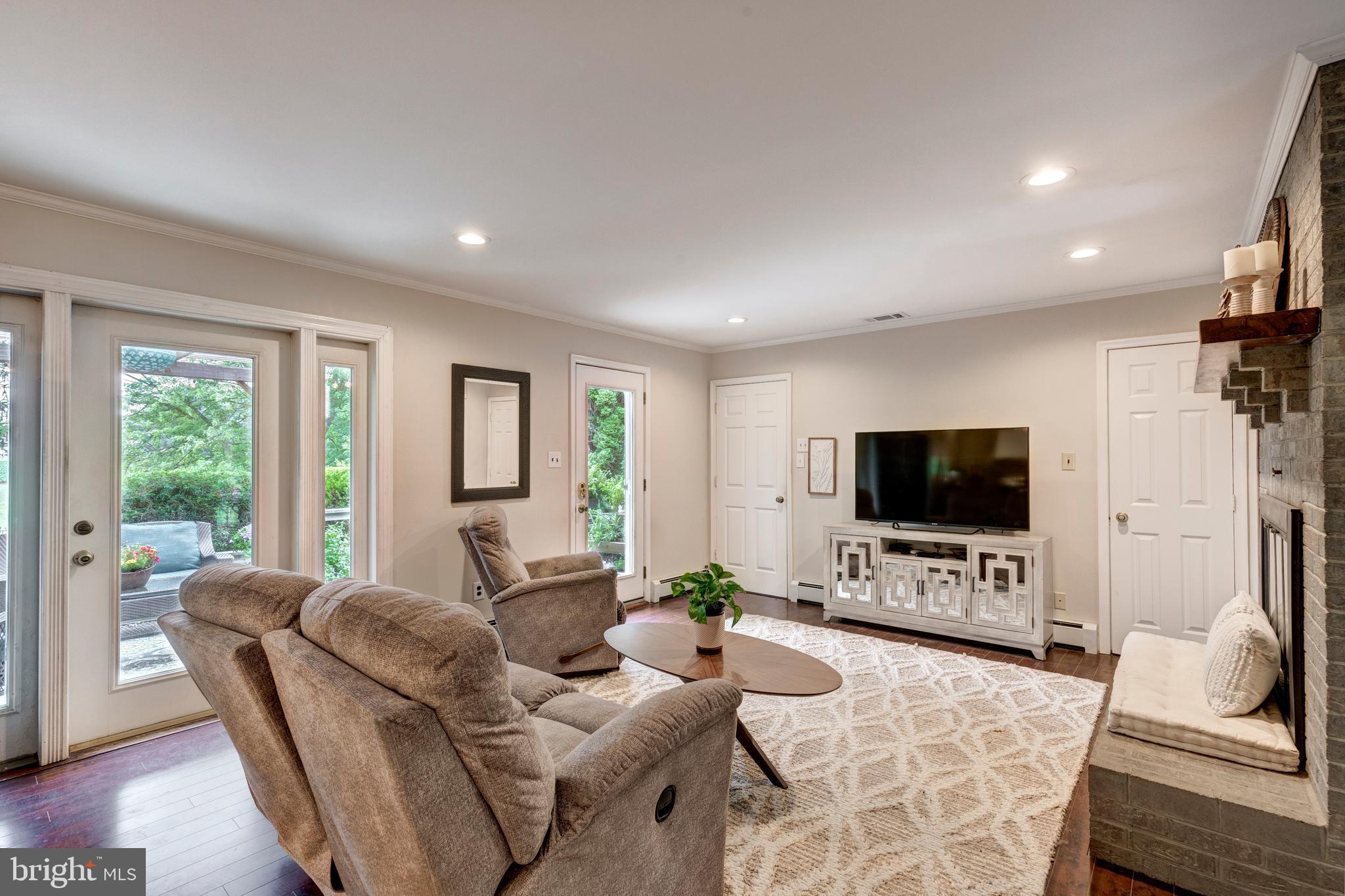 HAMPSTEAD - Residential