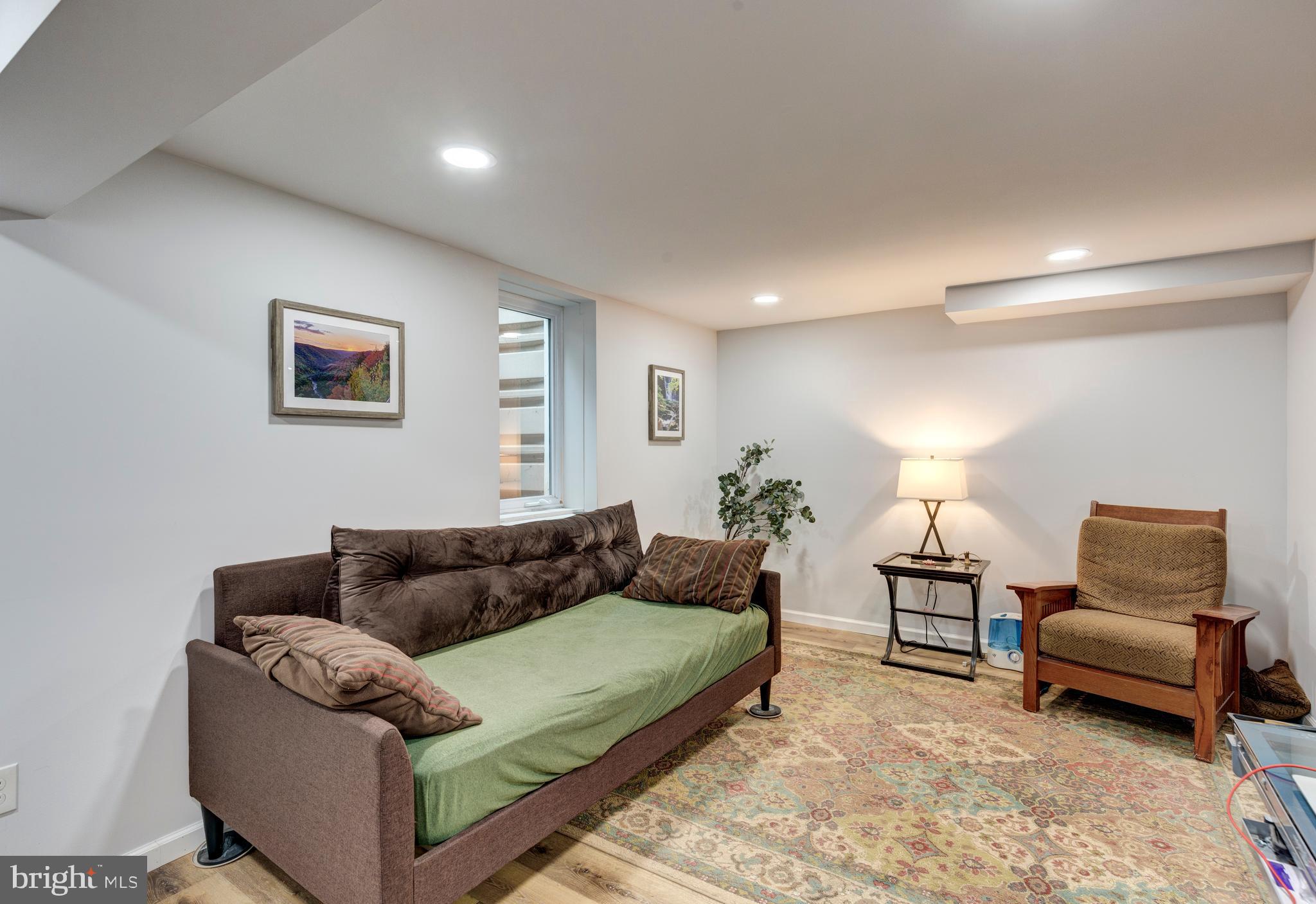 HAMPSTEAD - Residential