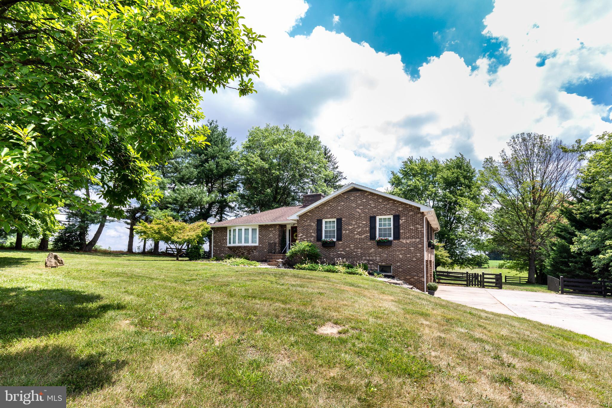 HAMPSTEAD - Residential