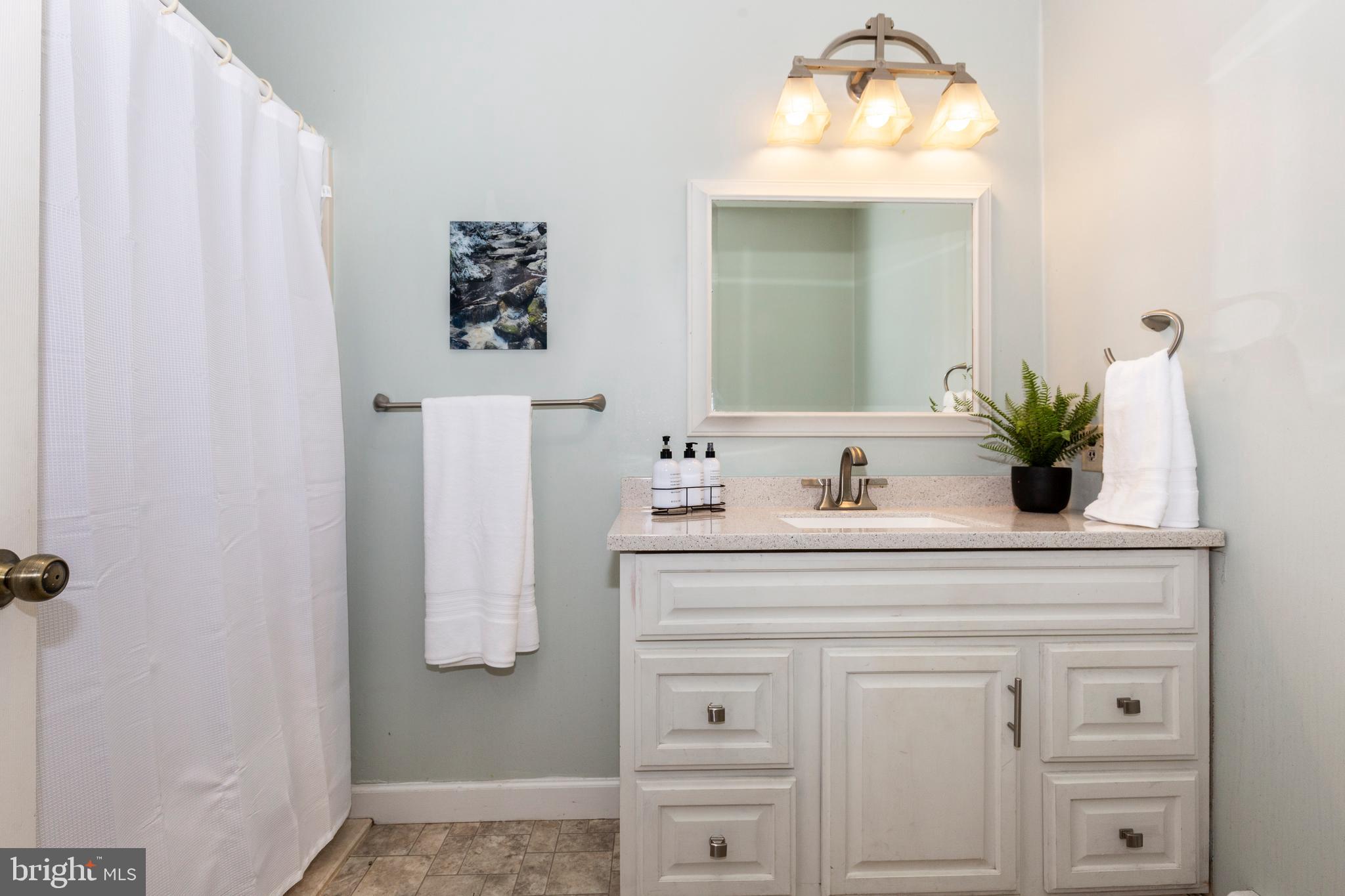 HAMPSTEAD - Residential