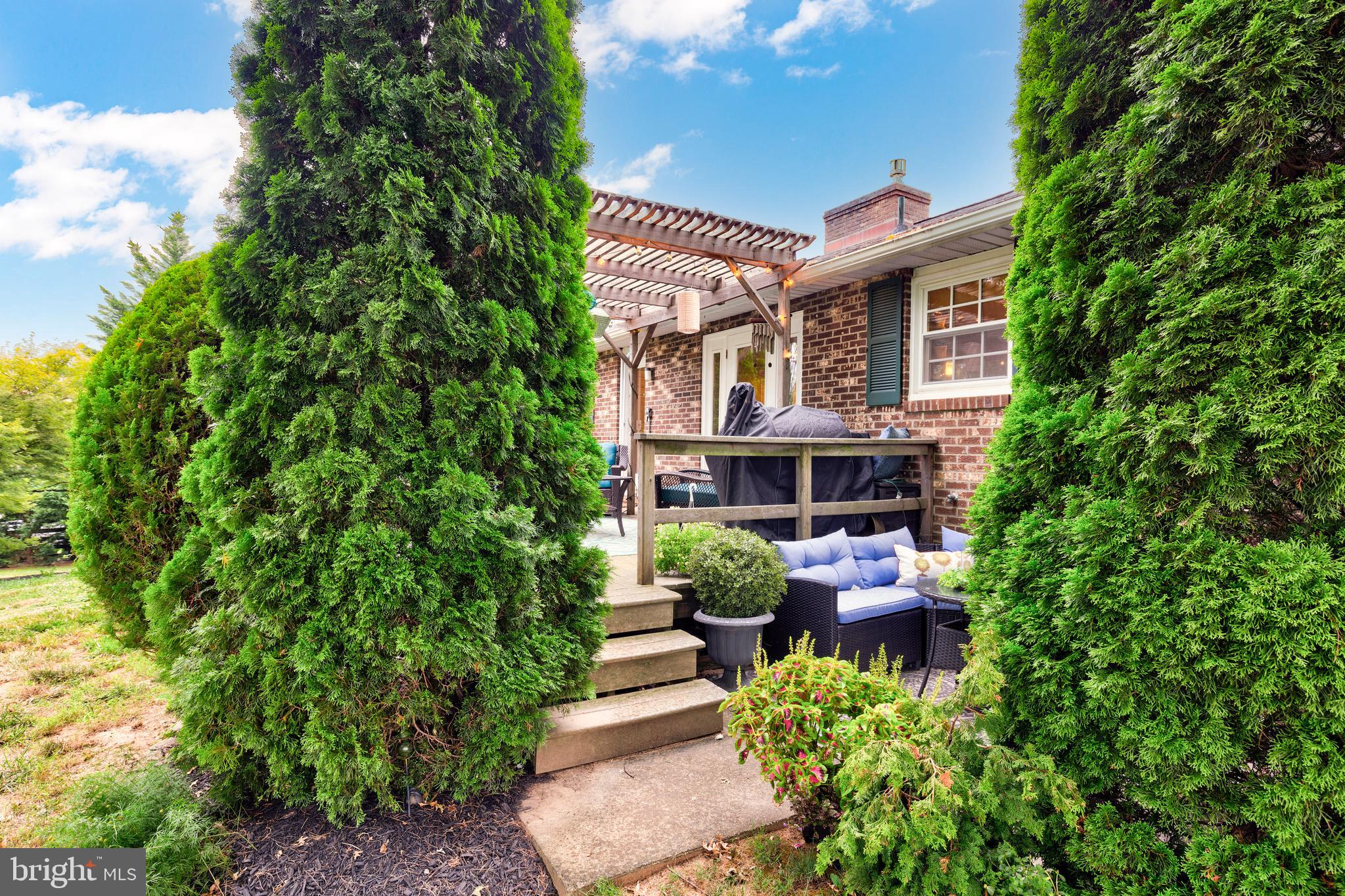 HAMPSTEAD - Residential