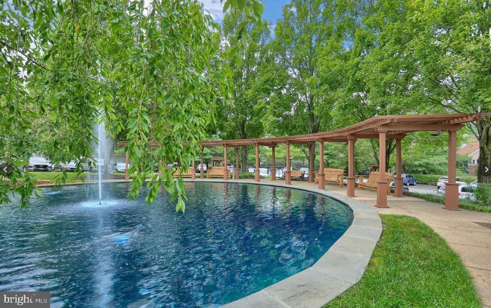 ENGLISH COUNTRY MANOR - Residential