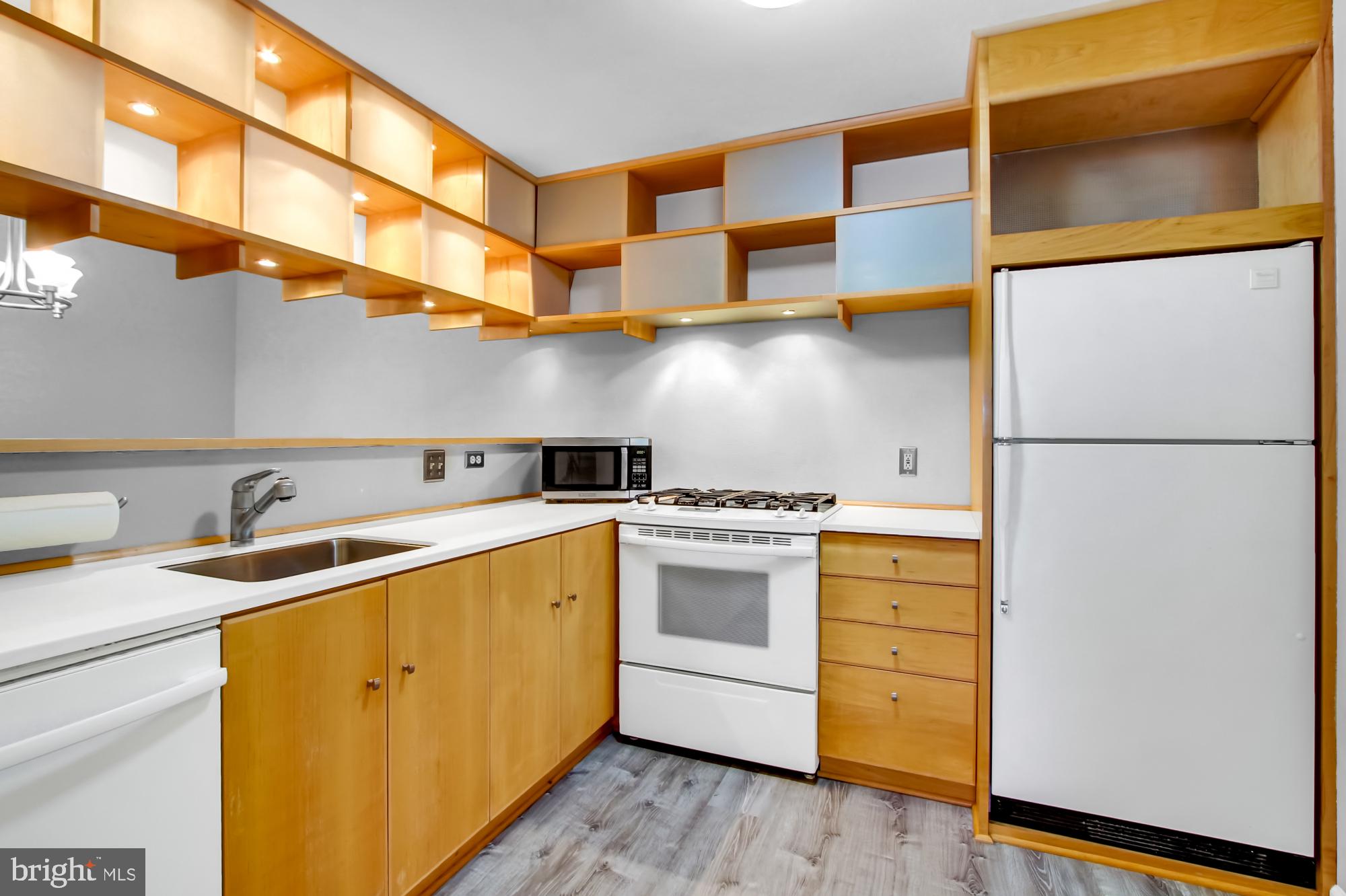 ENGLISH COUNTRY MANOR - Residential