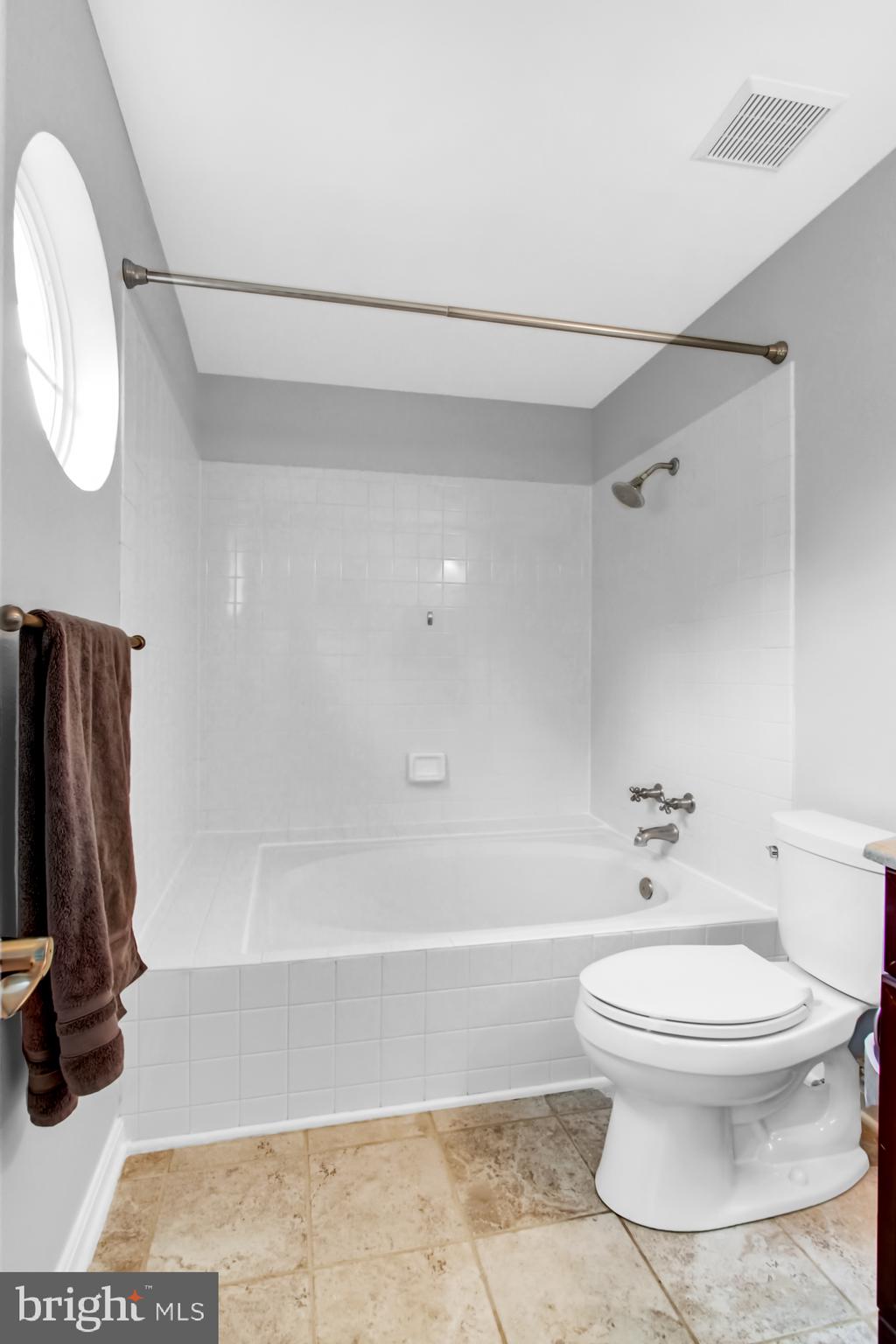 ENGLISH COUNTRY MANOR - Residential