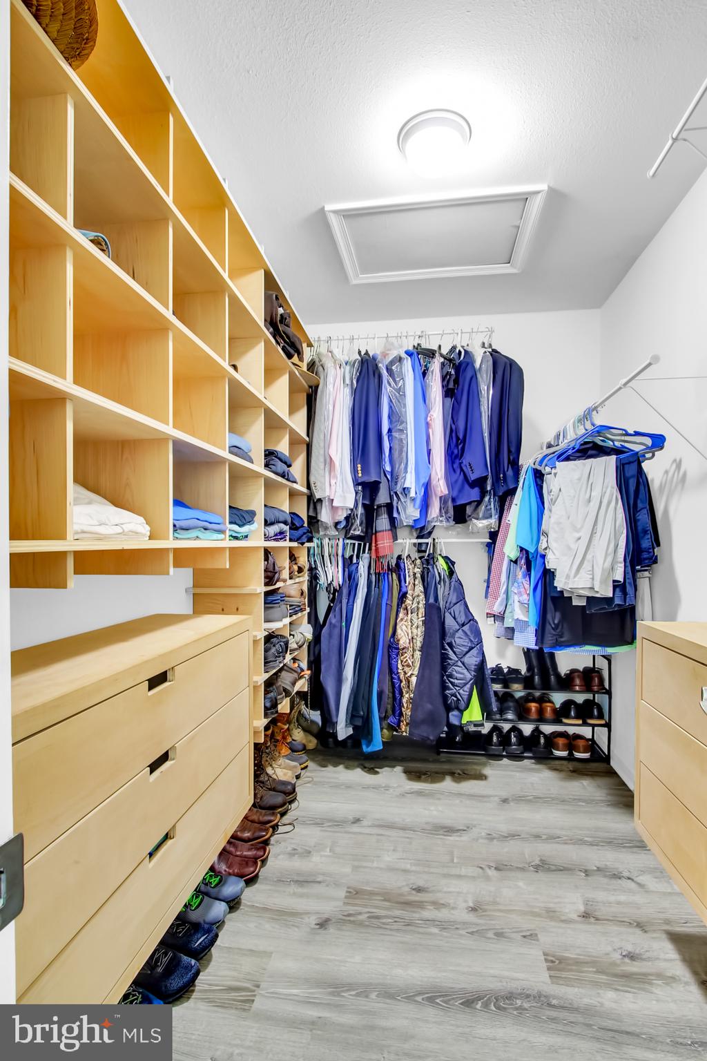 ENGLISH COUNTRY MANOR - Residential