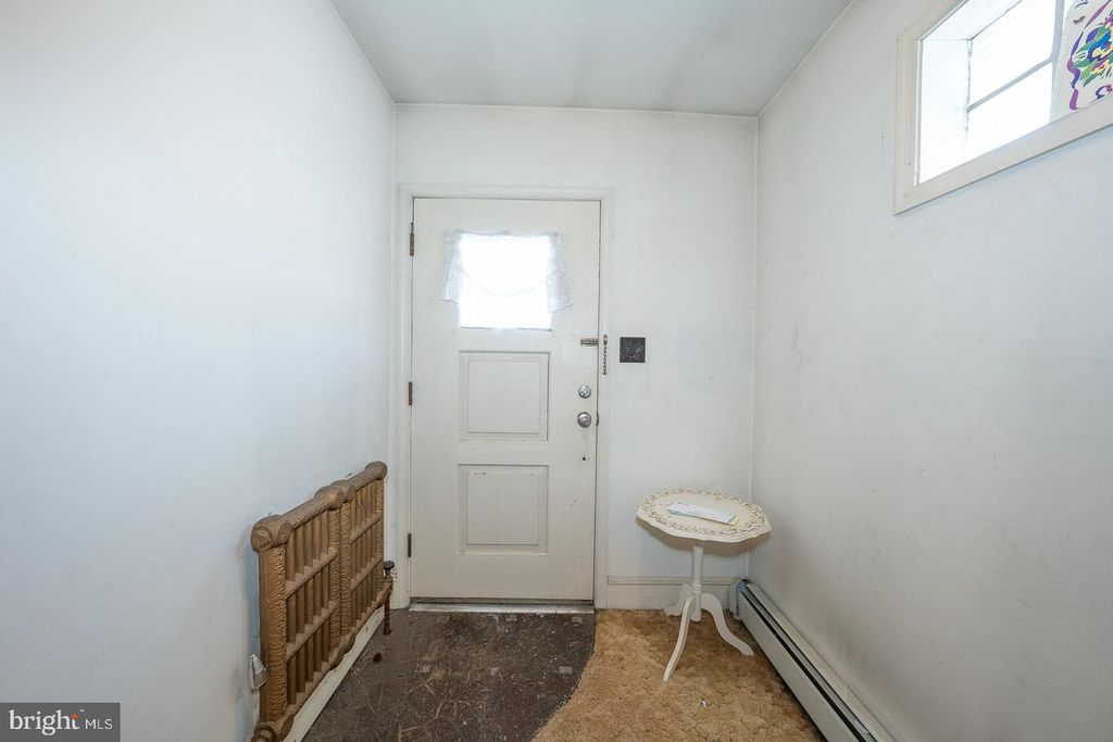 Photo of 206 E Hinckley Avenue, RIDLEY PARK, PA 19078 (MLS # PADE2107390)