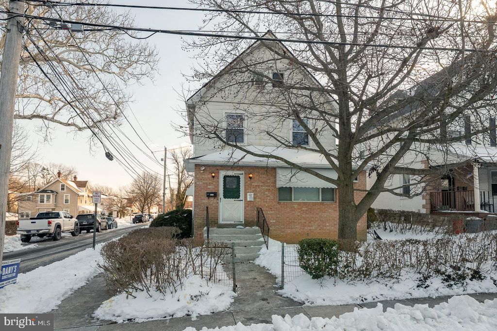 Photo of 206 E Hinckley Avenue, RIDLEY PARK, PA 19078 (MLS # PADE2107390)