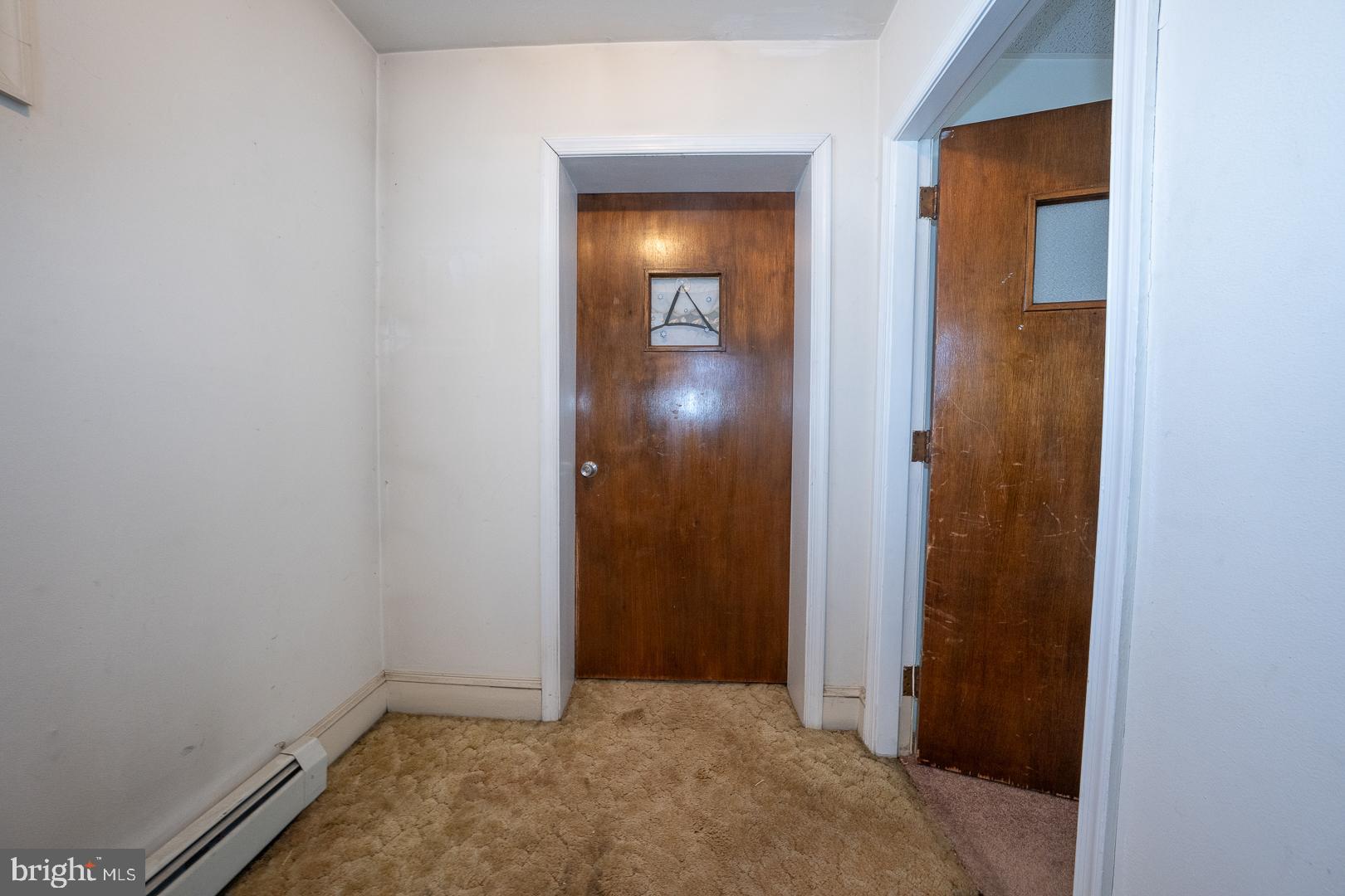 206 E HINCKLEY AVENUE