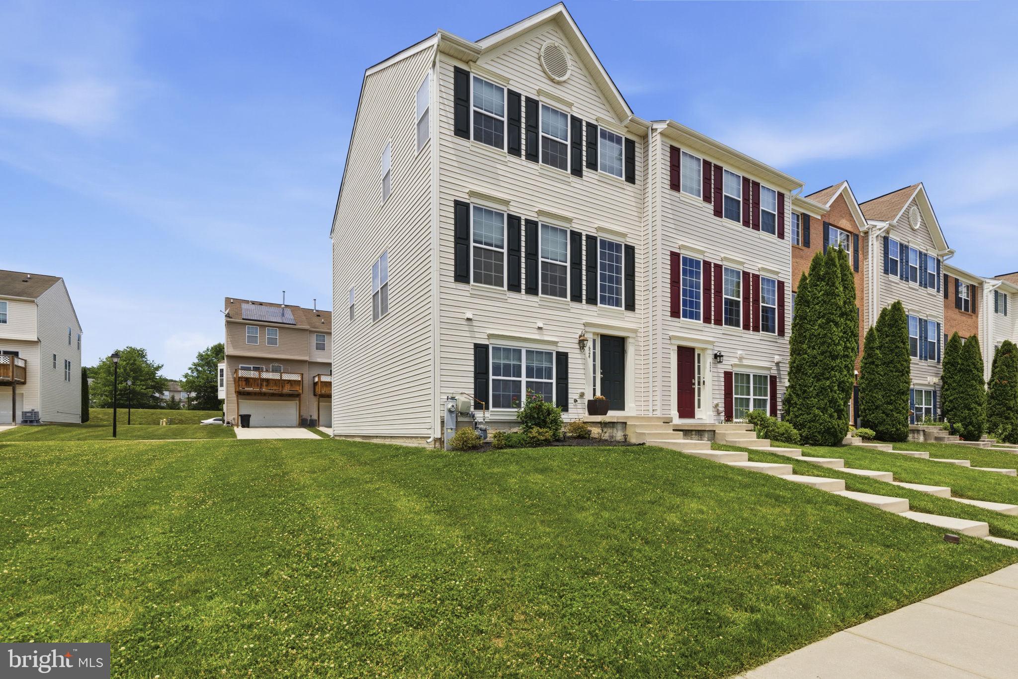 624 SNOWBERRY WAY